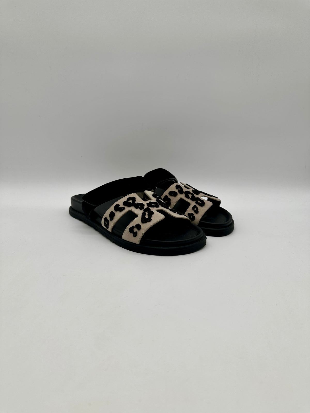 Hermès Chypre Sandal Beige Esquisse/Noir