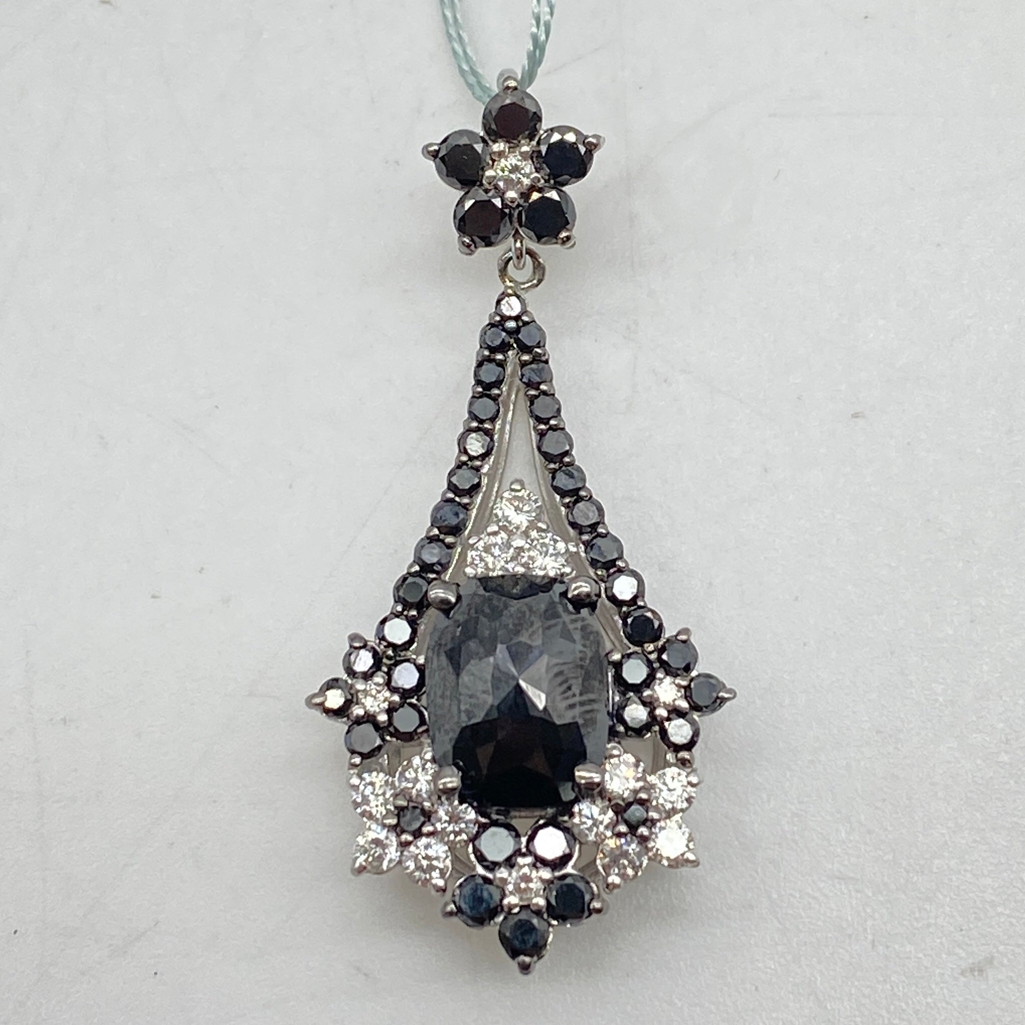 K18WG Black Diamond Pendant Top D2.01 59224