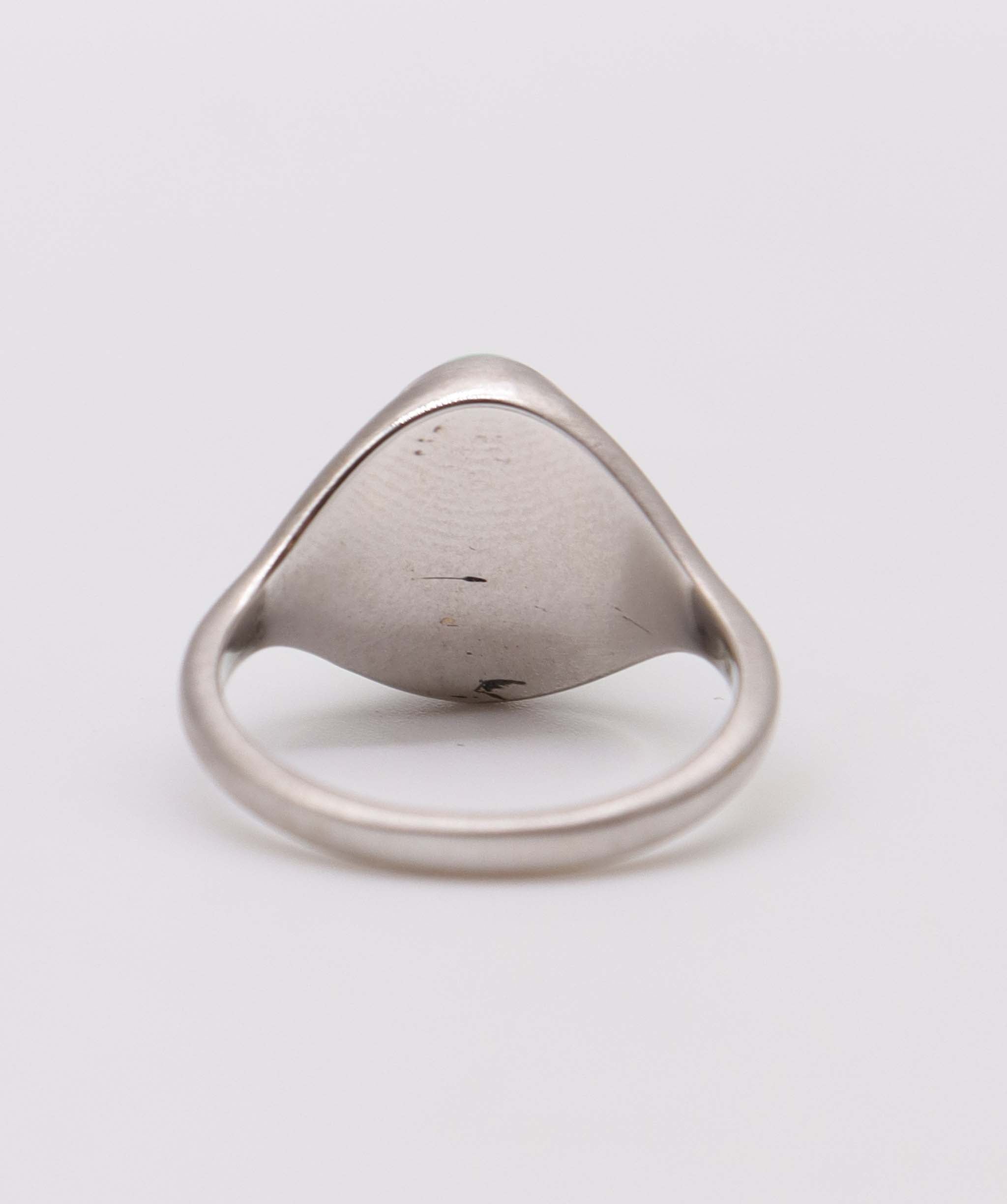 Divine Green Chrysoprase Signet Ring in 18K Gold DXBCS2213