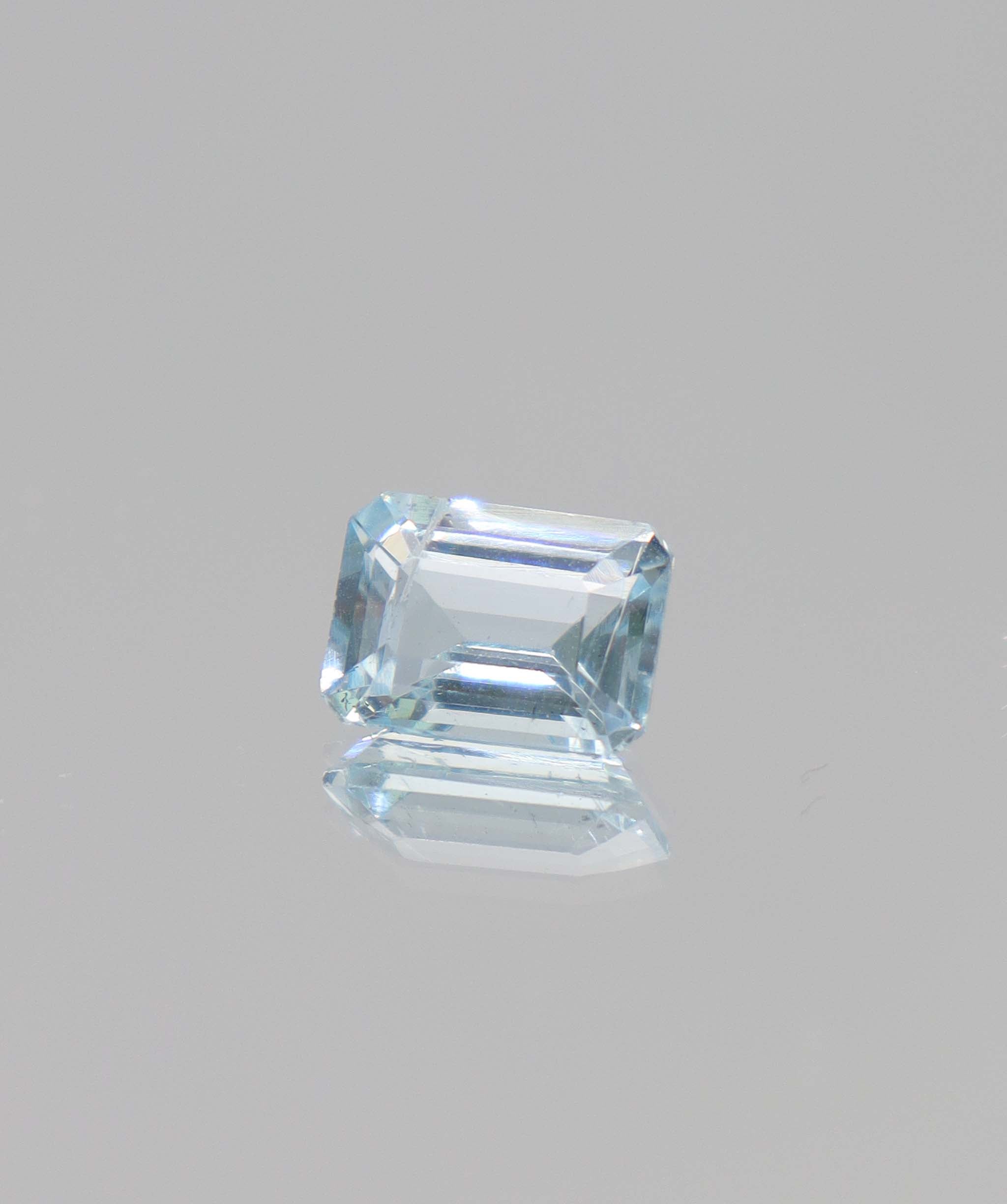 2.68ct Aquamarine Emerald DXBCS0088