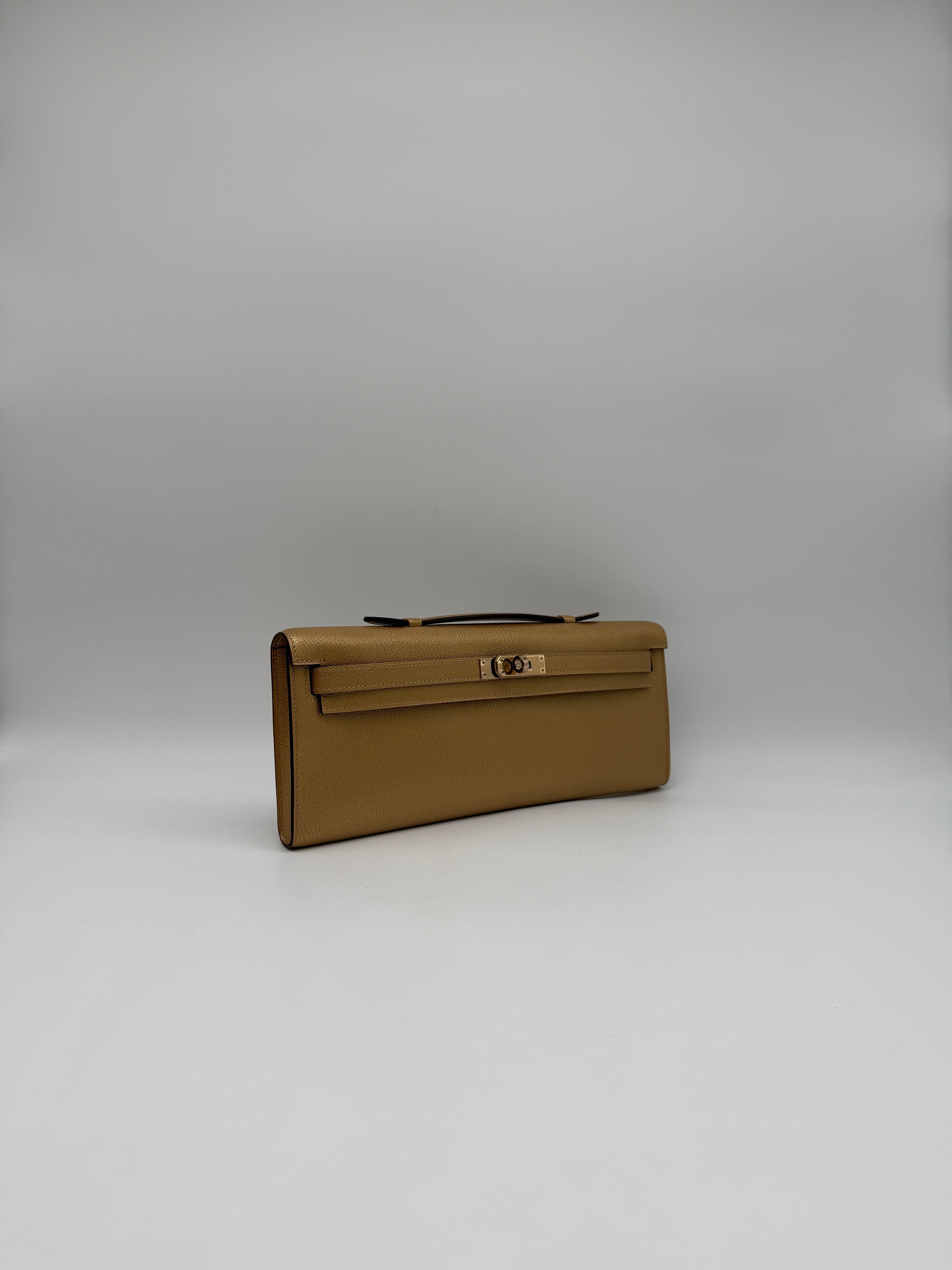 Hermès Hermès Kelly Cut Chamkilight Dore Chevre Permabrass Hardware