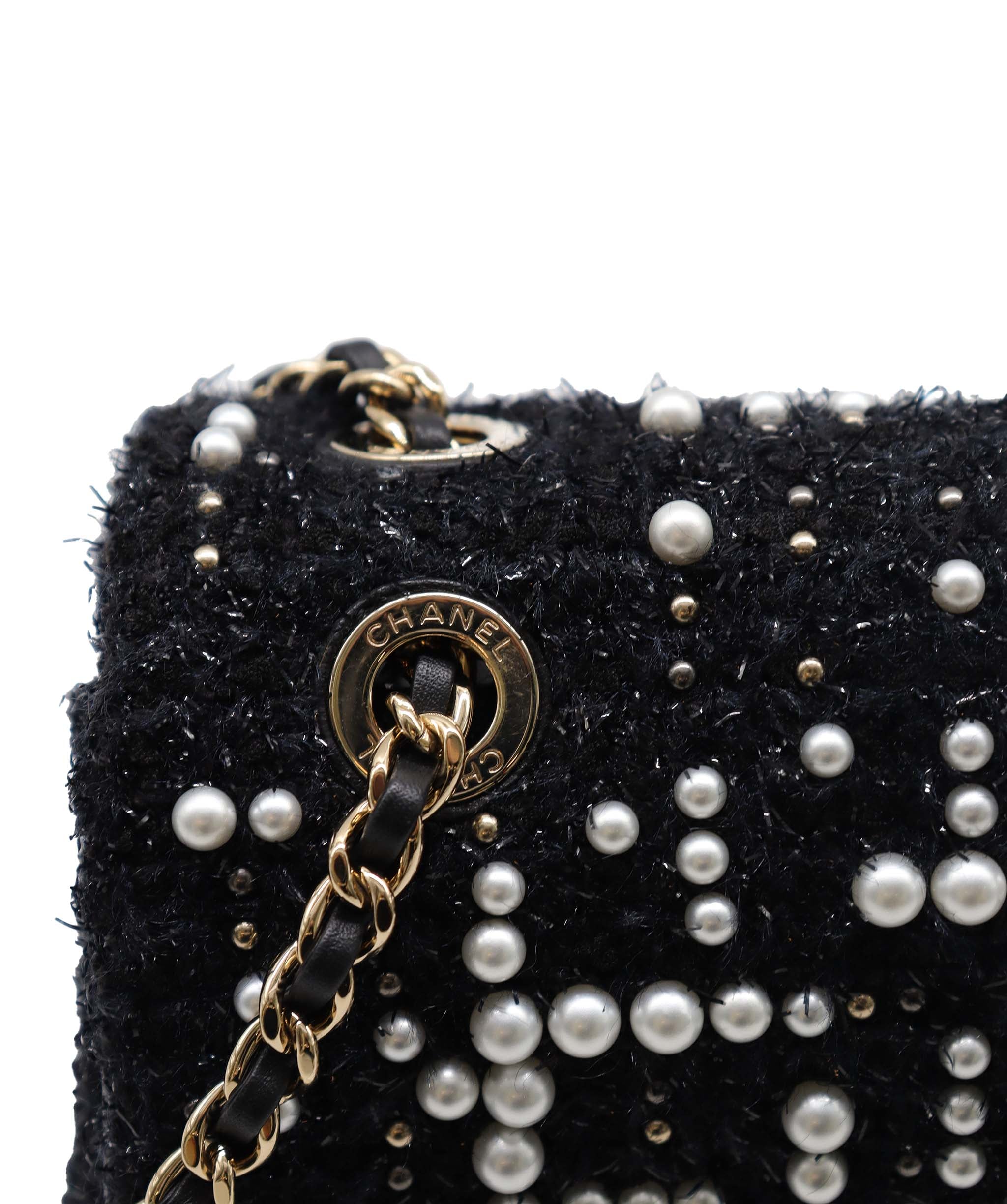 Chanel Pearl chain shoulder bag - DXBS2897