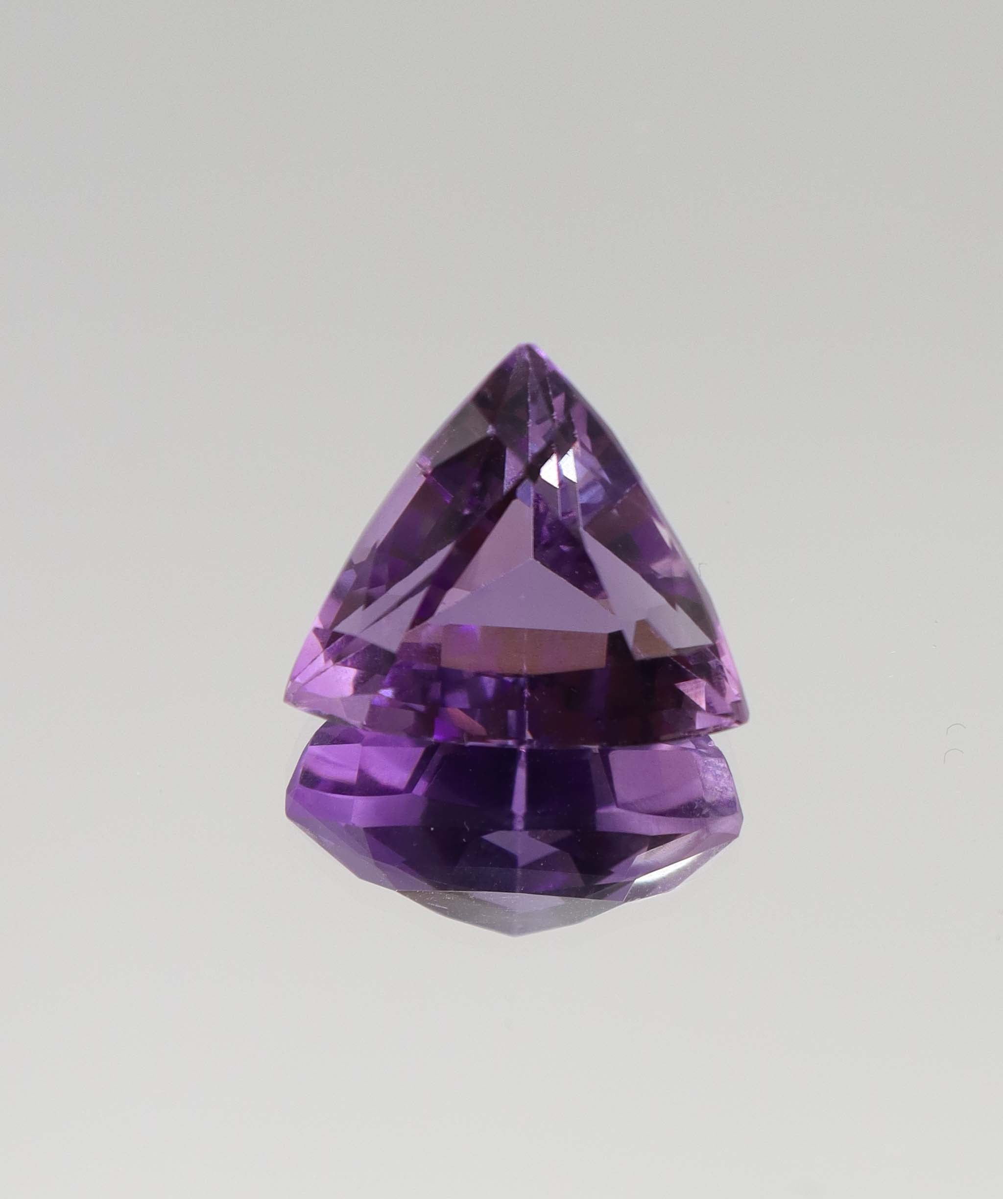 14.25ct Amethyst Trilliant DXBCD2210