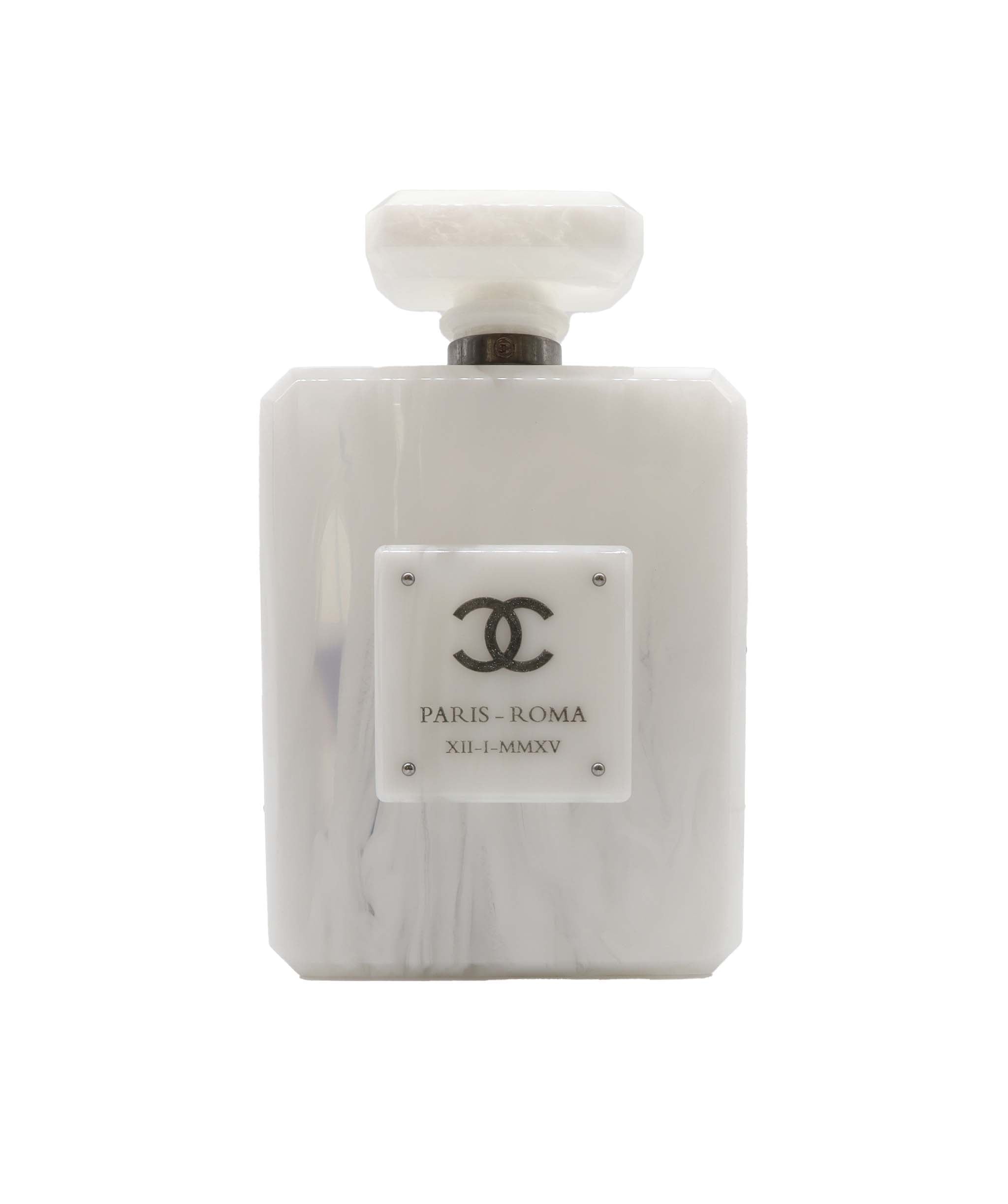 CHANEL 
Perfume bottle minaudière bag DXBS2875