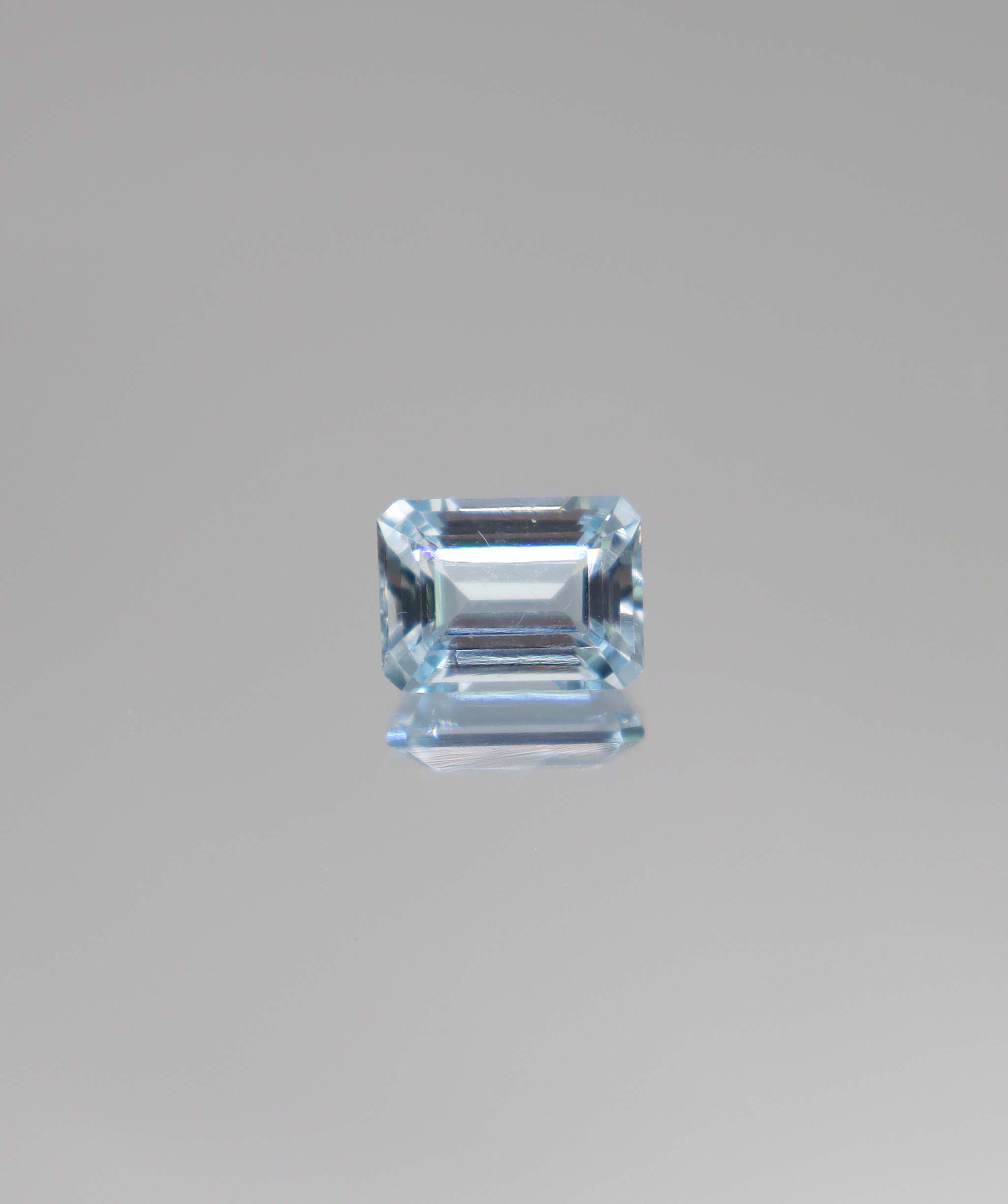 5.25ct Aquamarine octagon DXBCS2757
