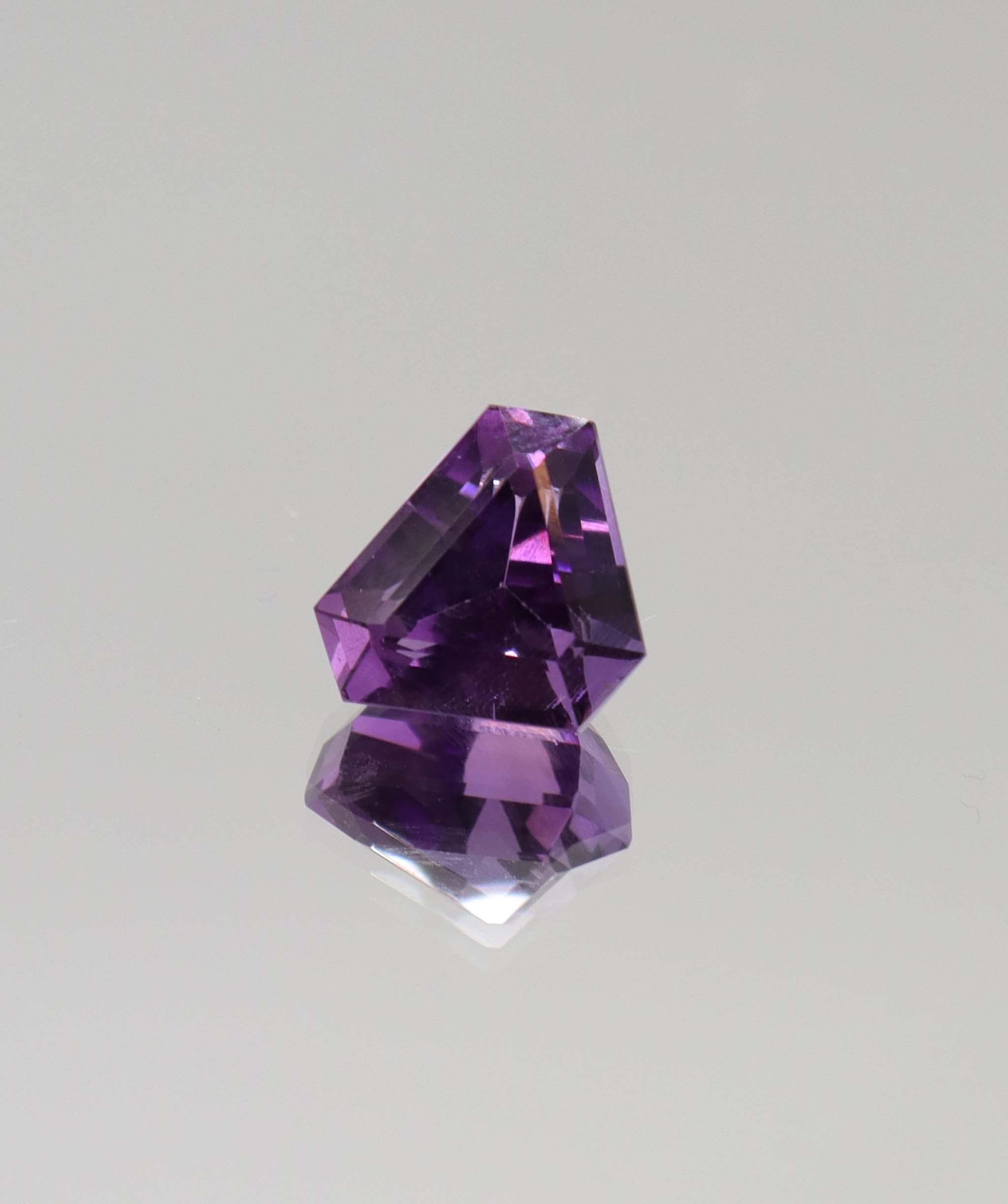 6.60ct Amethyst Trilliant DXBCD2212