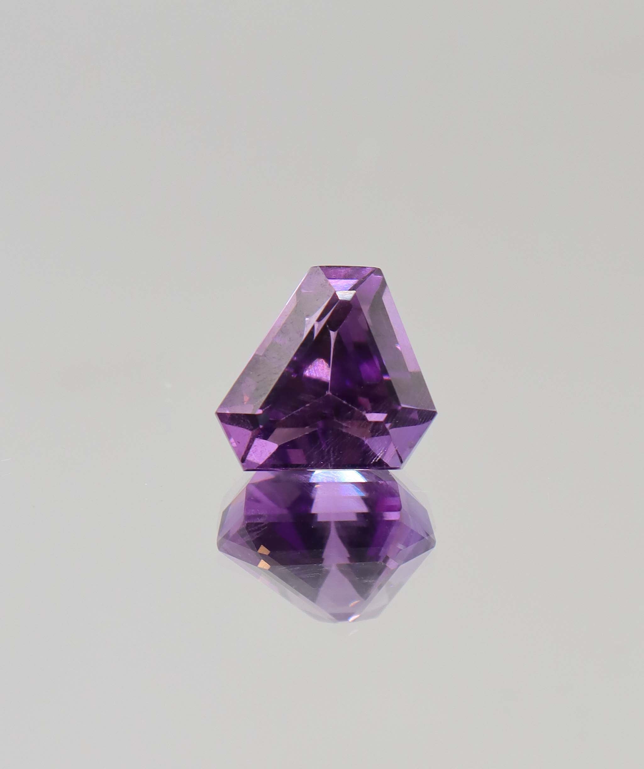 6.60ct Amethyst Trilliant DXBCD2212