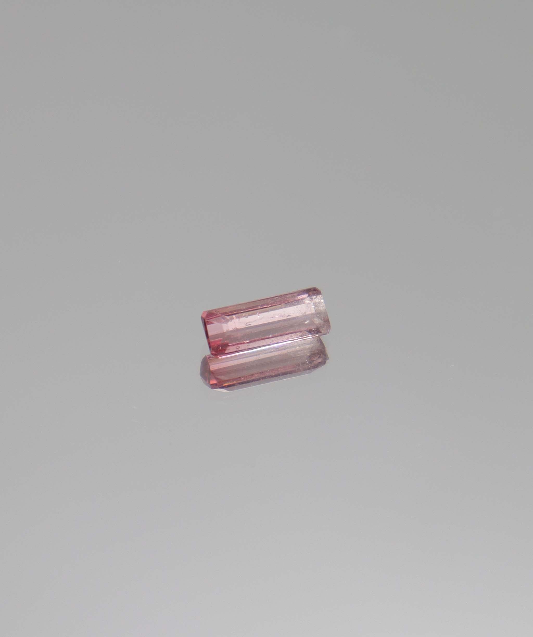 Pink Tourmaline (price for 1 stone) DXBCS2736