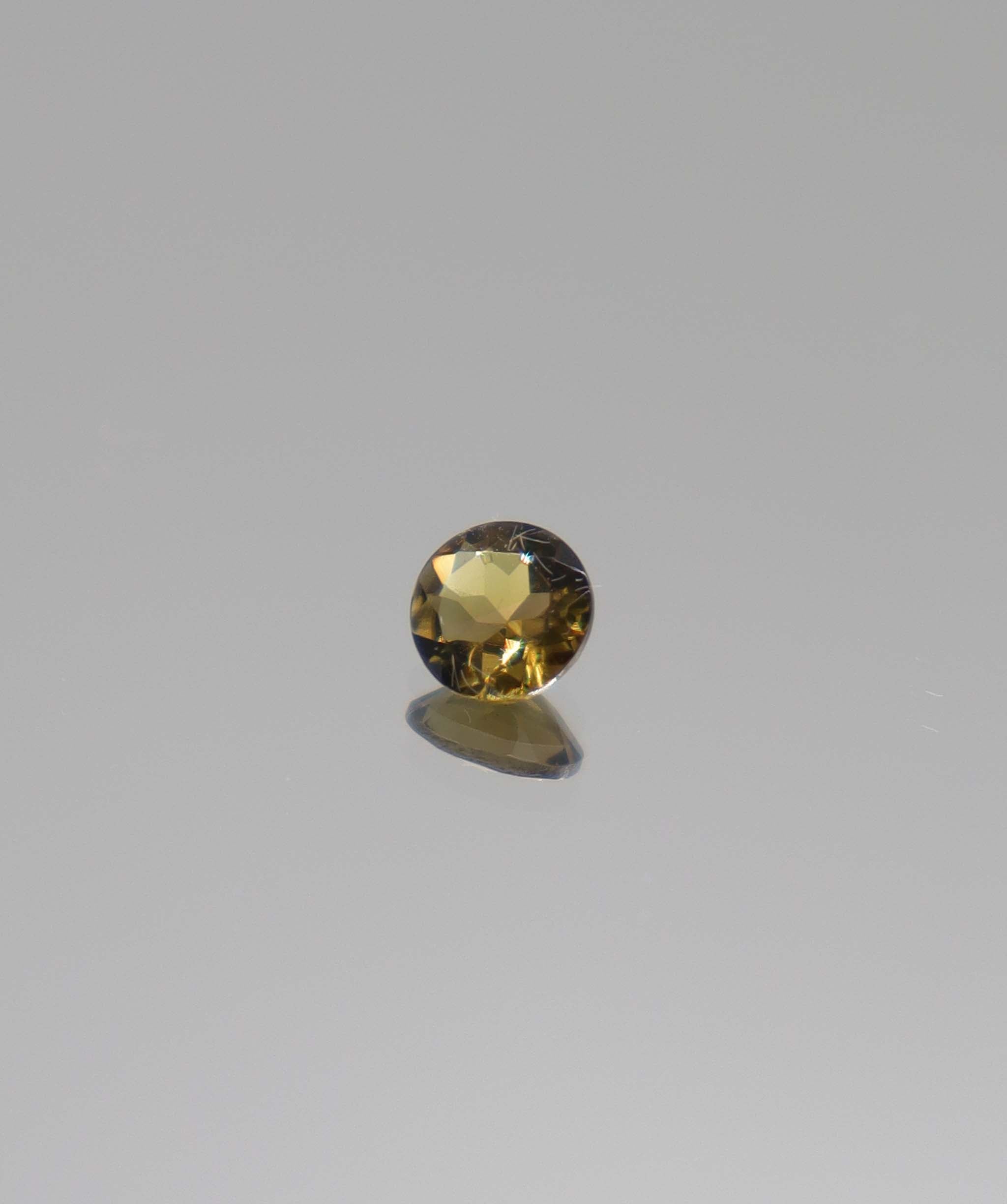 0.37ct green tourmaline DXBCS3106
