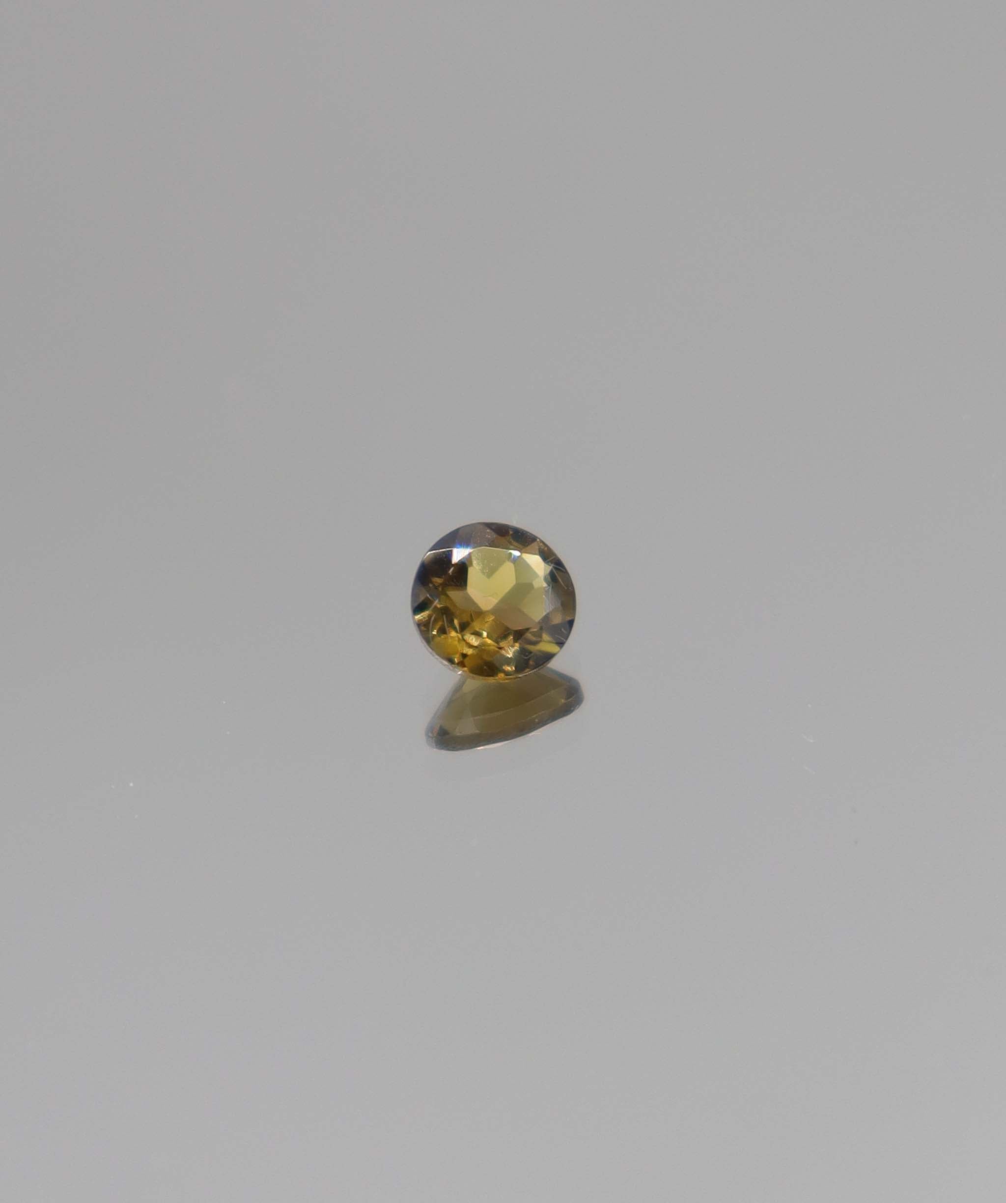 0.37ct green tourmaline DXBCS3106