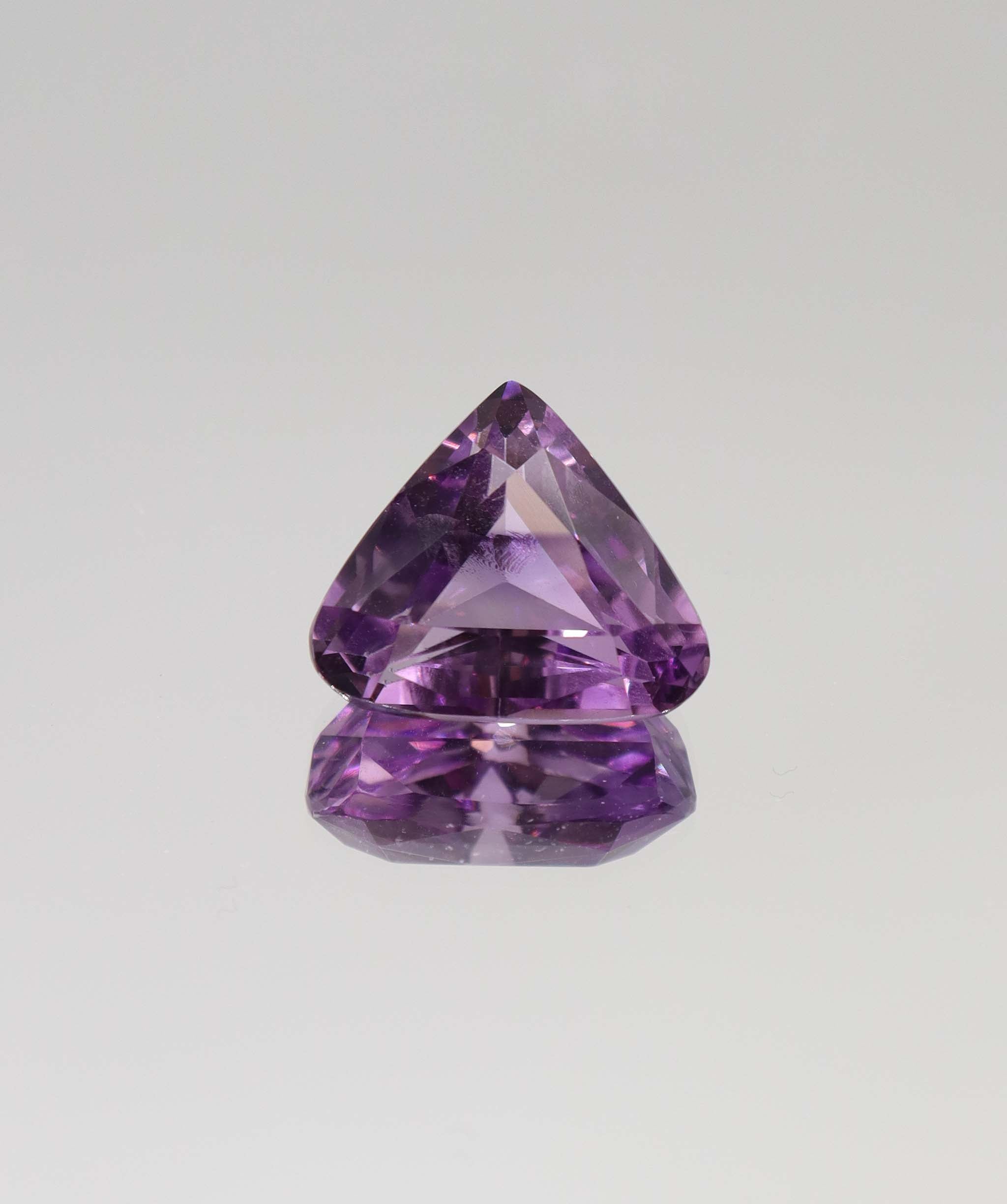 13.80ct Amethyst Trilliant DXBCD2211
