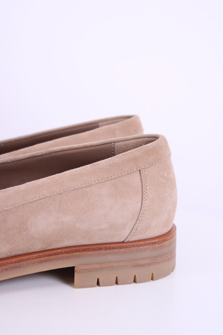 Hermes Faubourg Suede Loafers Beige Camel 37
