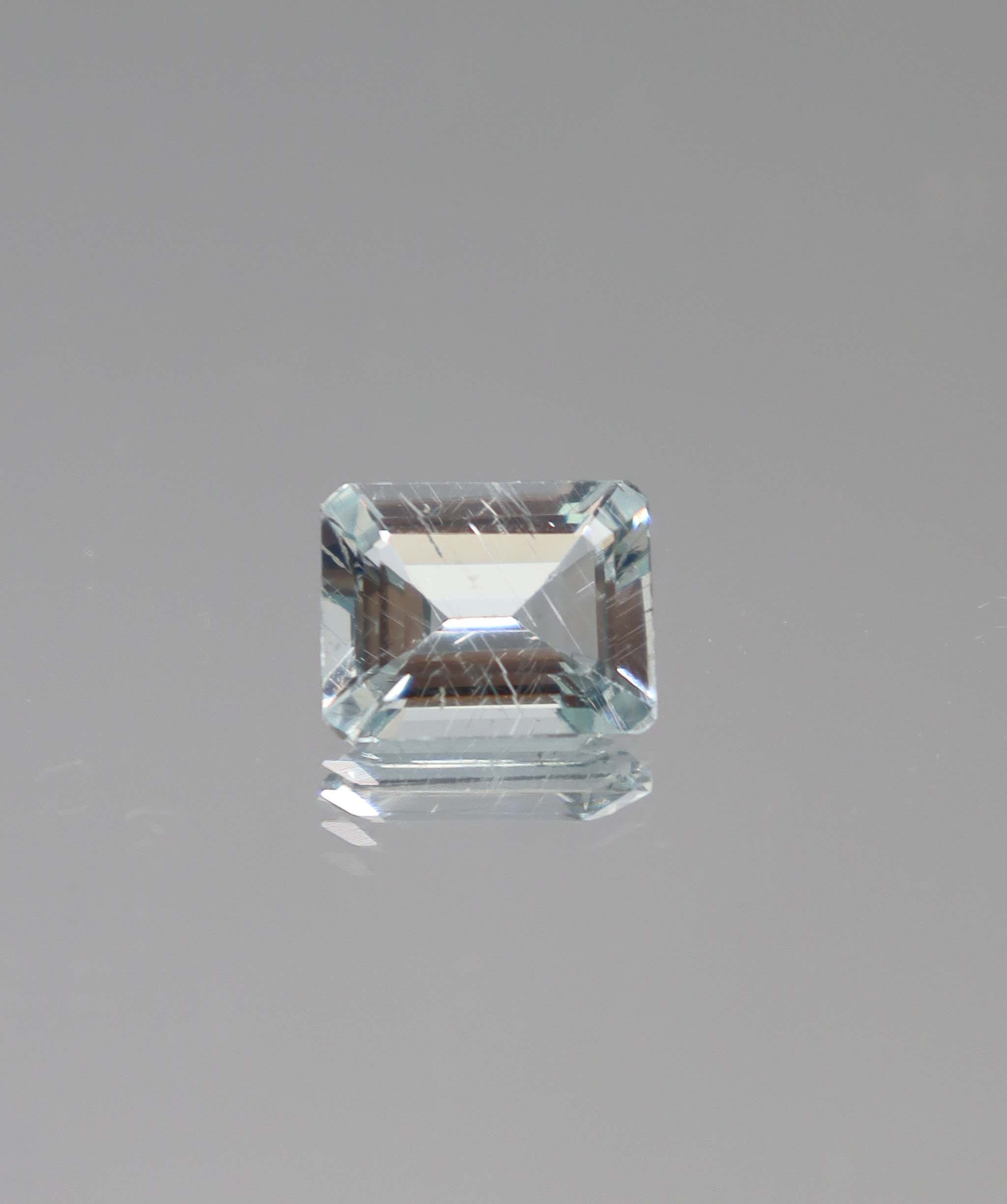 2.60ct Aquamarine Emerald cut DXBCS4465