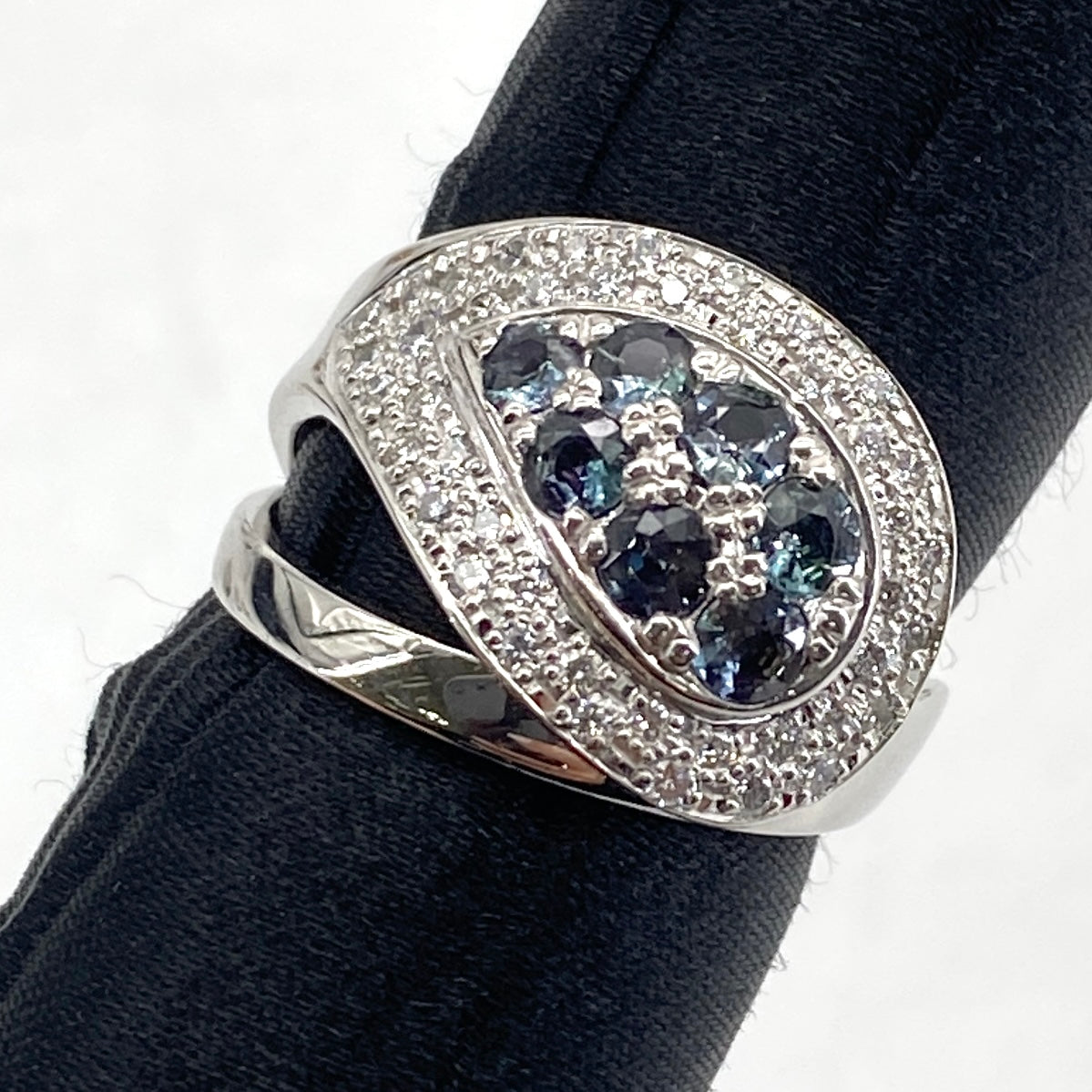 Pt900 Alexandrite Ring AL0.67 D0.33 9.4g Certificate US6 53809