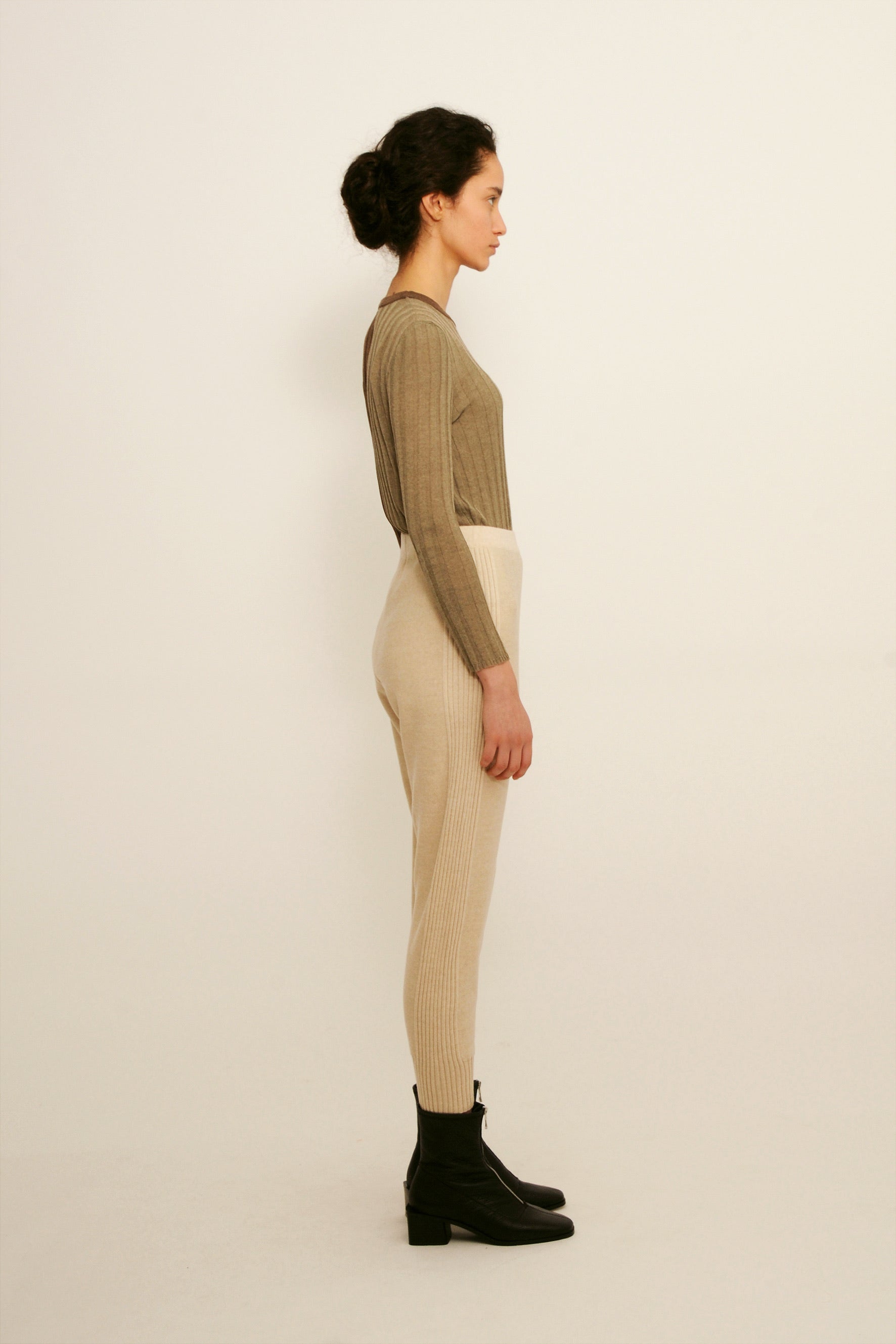 LOOSE FIT ALONDRA SET (SWEATER & TROUSERS)