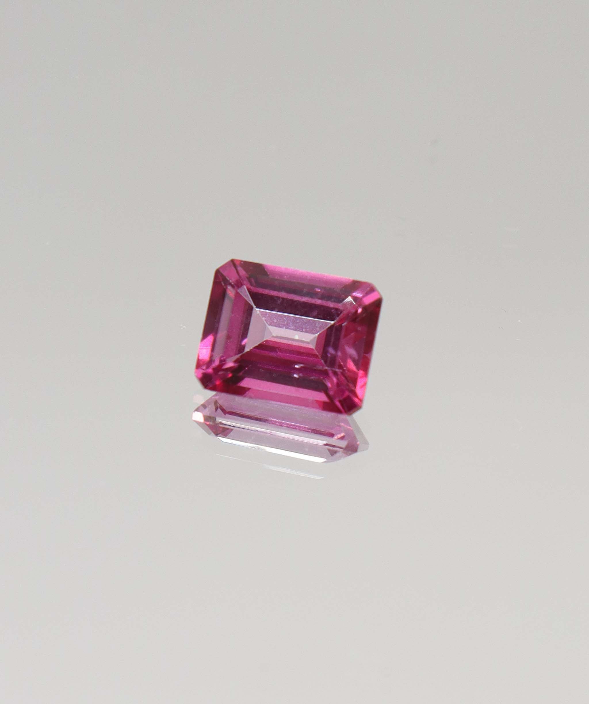 Pink topaz (price per 1 stone) DXBCS4213