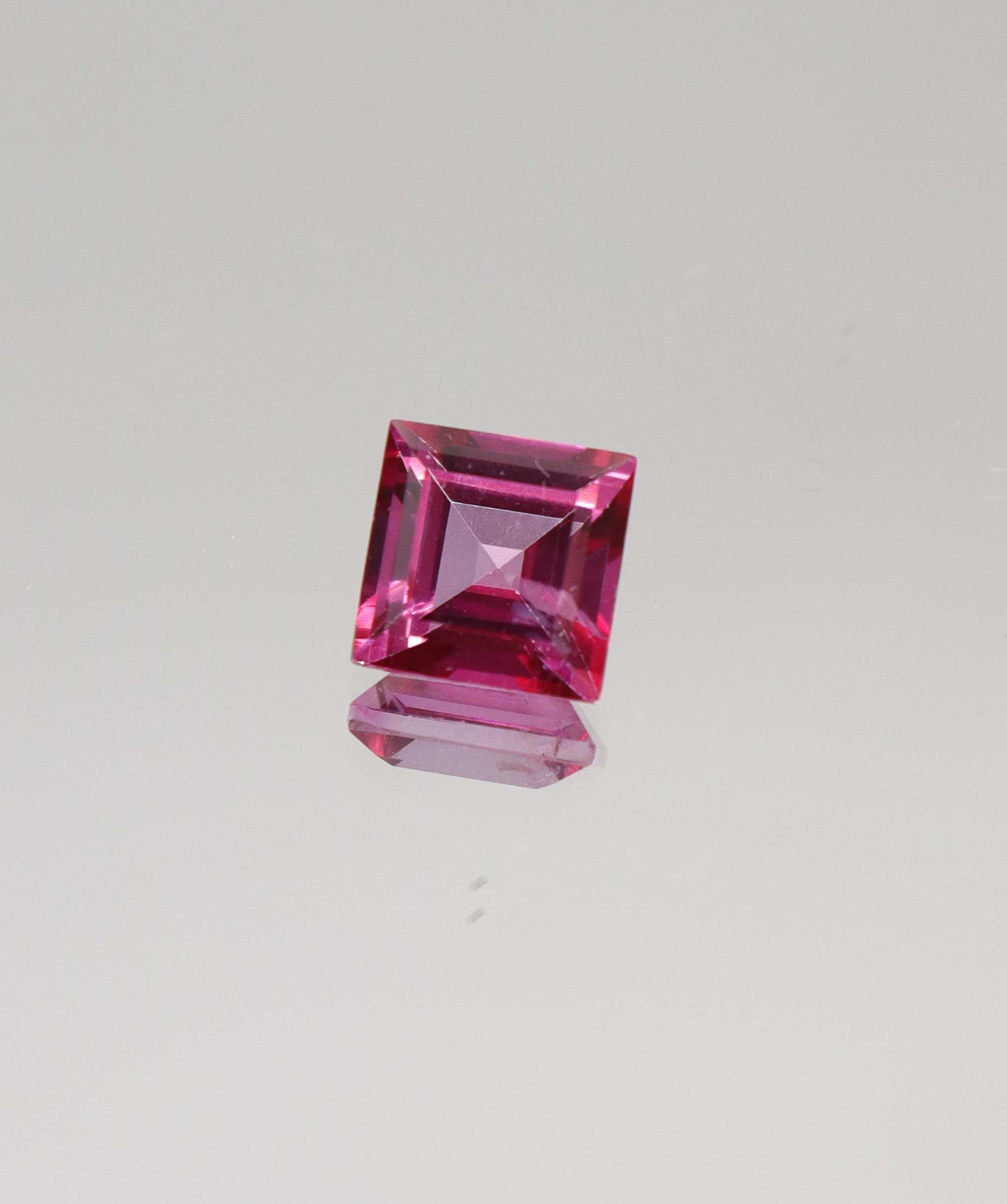 Pink topaz (price per 1 stone) DXBCS4206