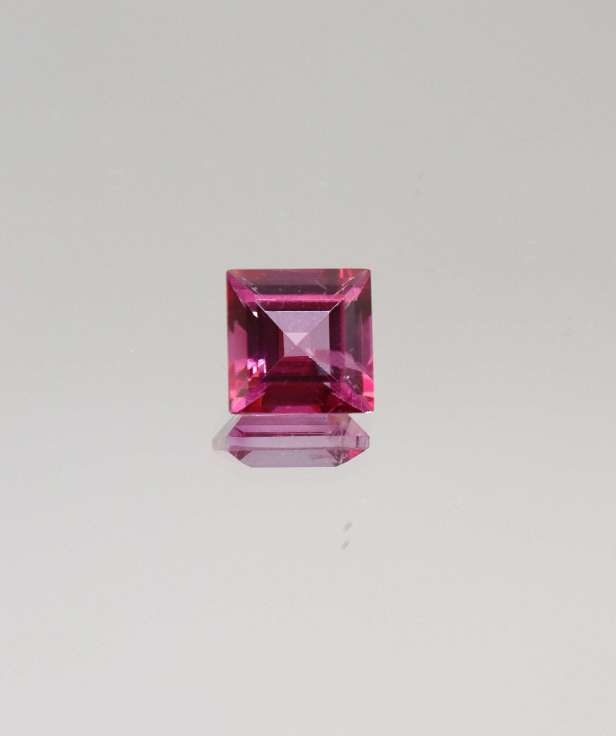 Pink topaz (price per 1 stone) DXBCS4203
