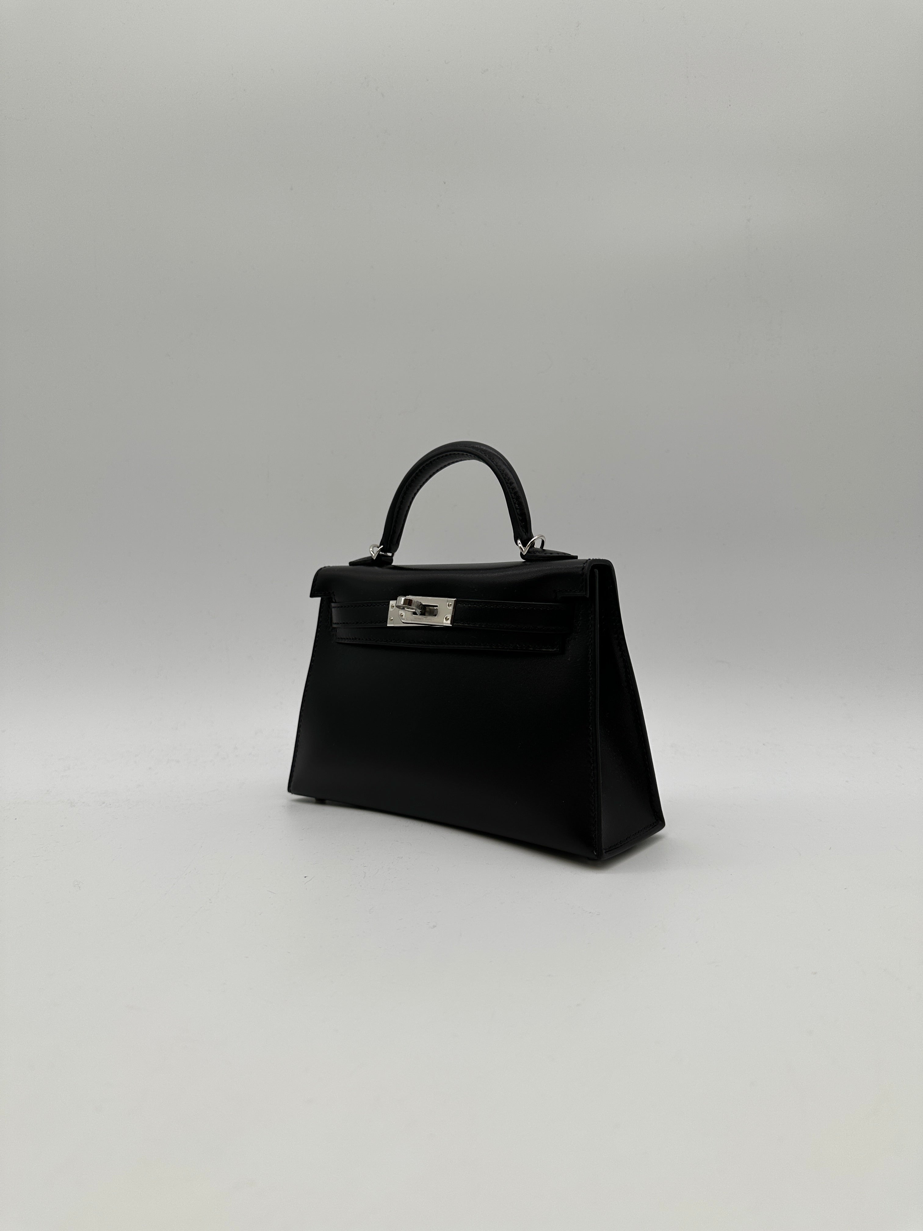 Hermès Mini Kelly Black Box LeatherPalladium Hardware
