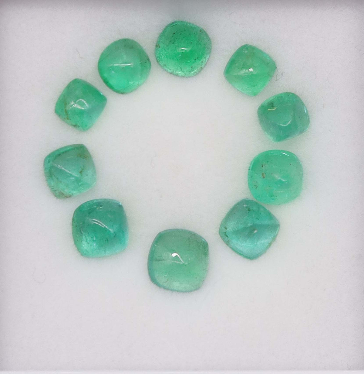 6.00ct Natural Emerald Sugarloaf Set 10 pcs THAIC0691