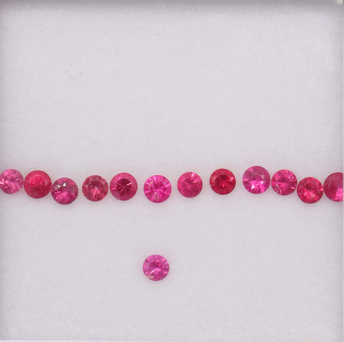1.00ct Jedi Spinel Melee Set 2.6 MM DXBCS6339