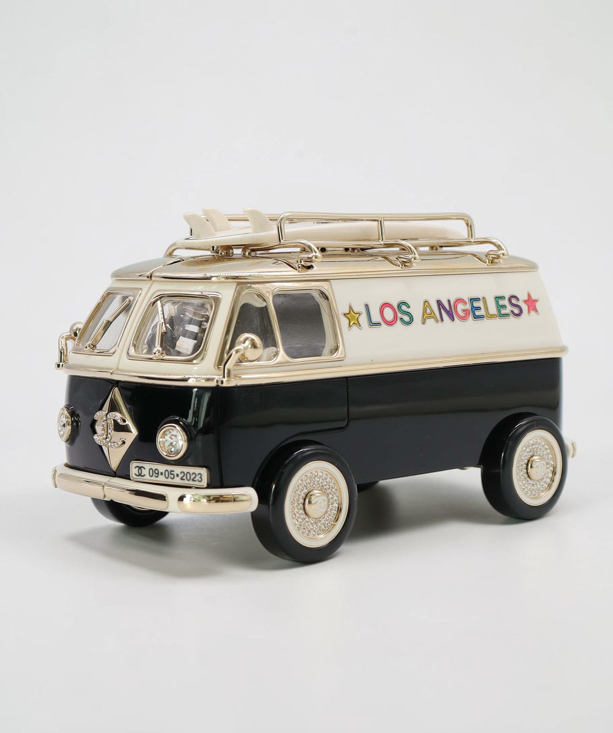 Chanel Van AGC3859