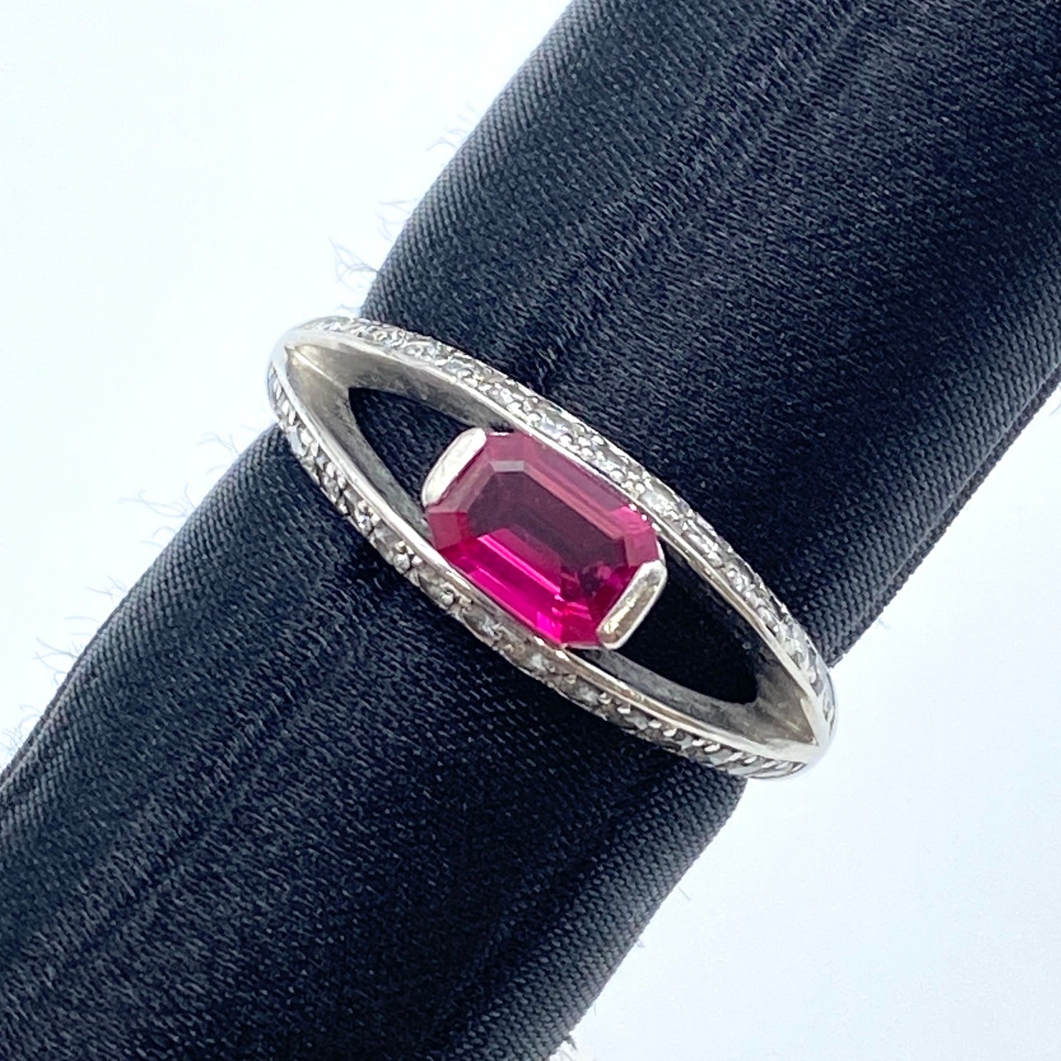 Pt900 Ruby Ring R0.59 D0.4 US6.5 58778