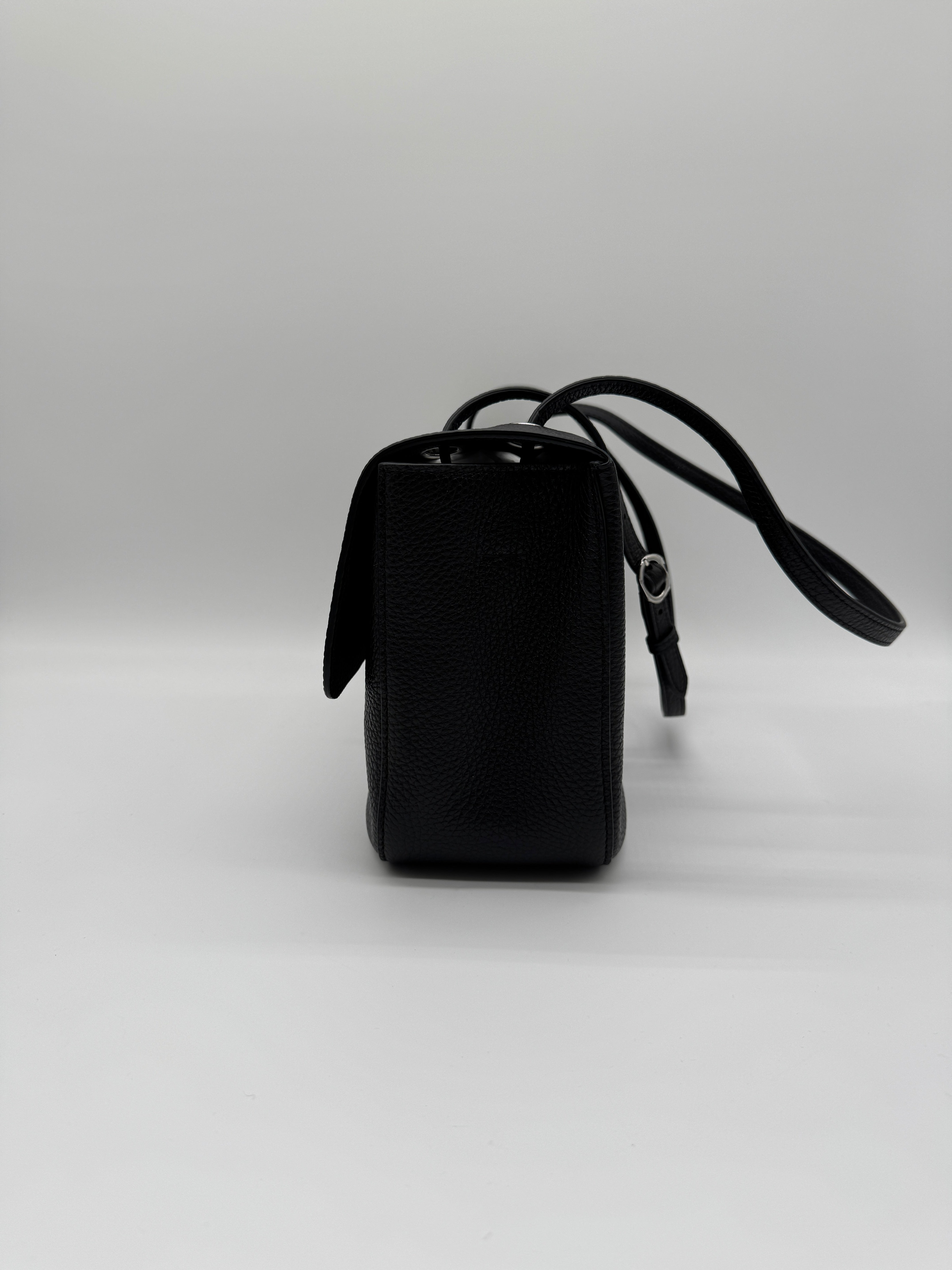 Chanel Maxi Black 32cm Silver-tone Hardweae
