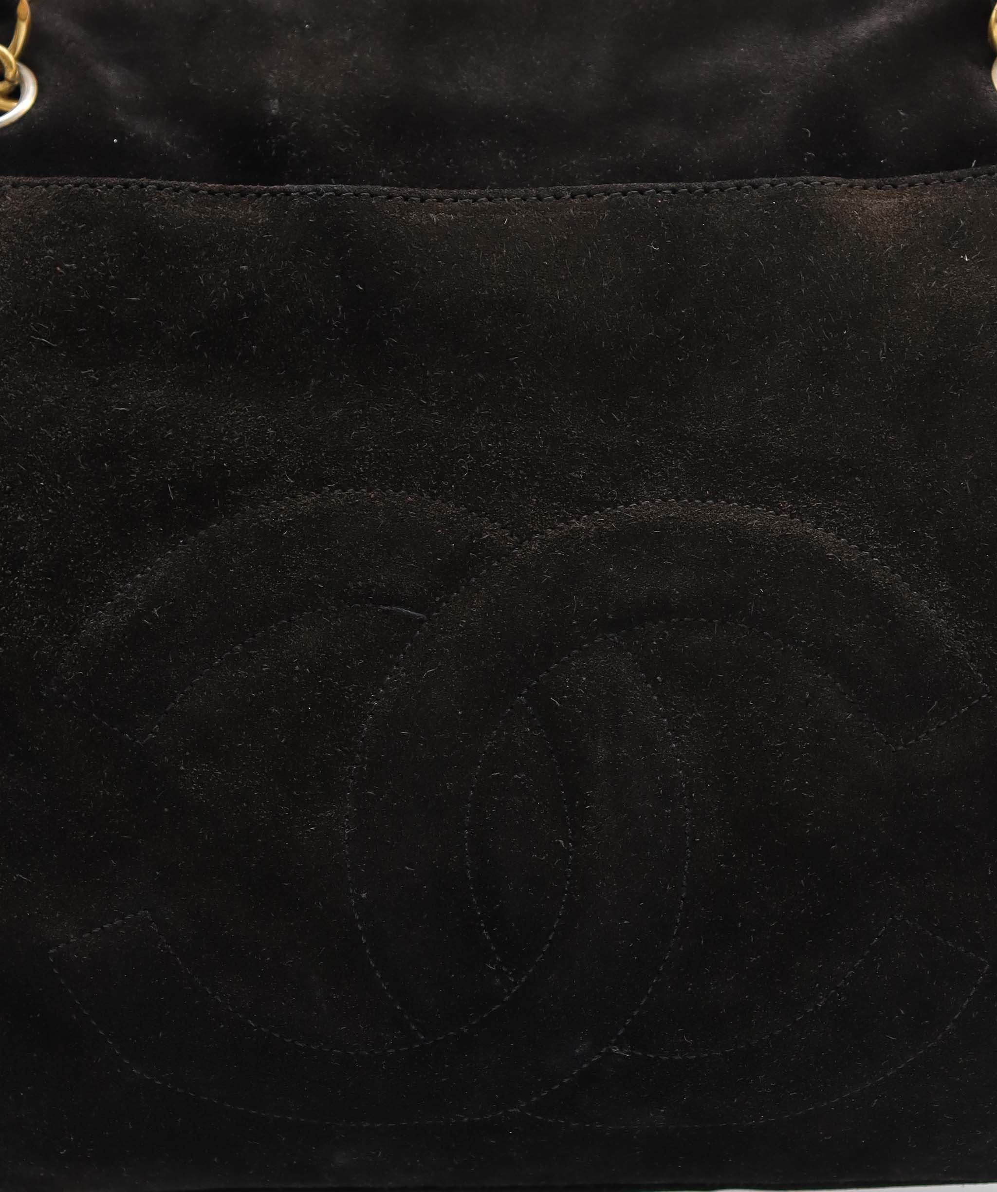 Chanel CC Suede Shoulder Bag Black DXBS6052