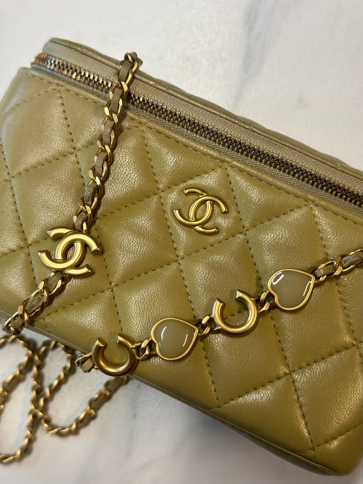 Chanel Lambskin Quilted Small Top Handle Vanity Case With Chain Green