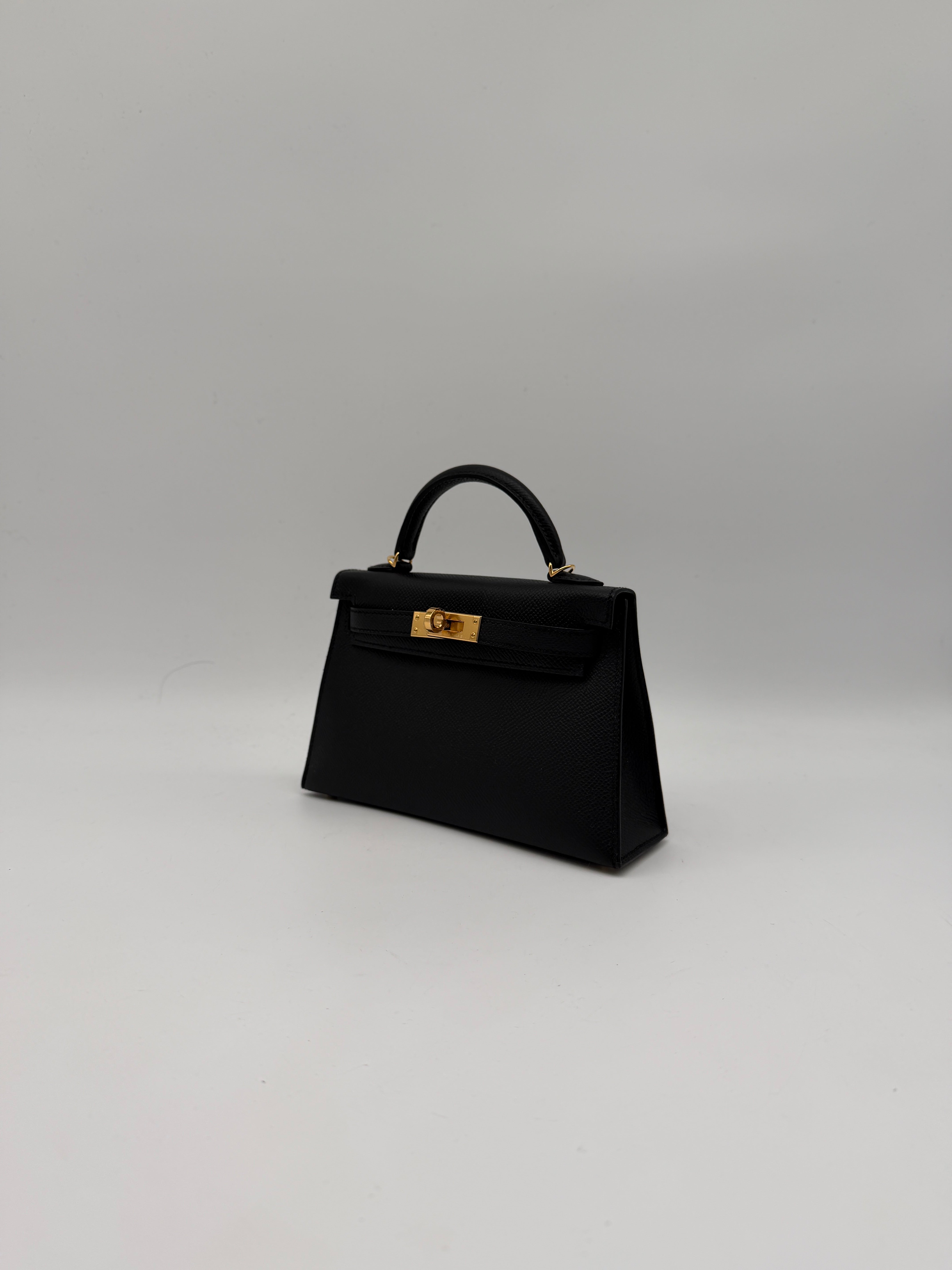 Hermès Mini Kelly Black Gold Hardware