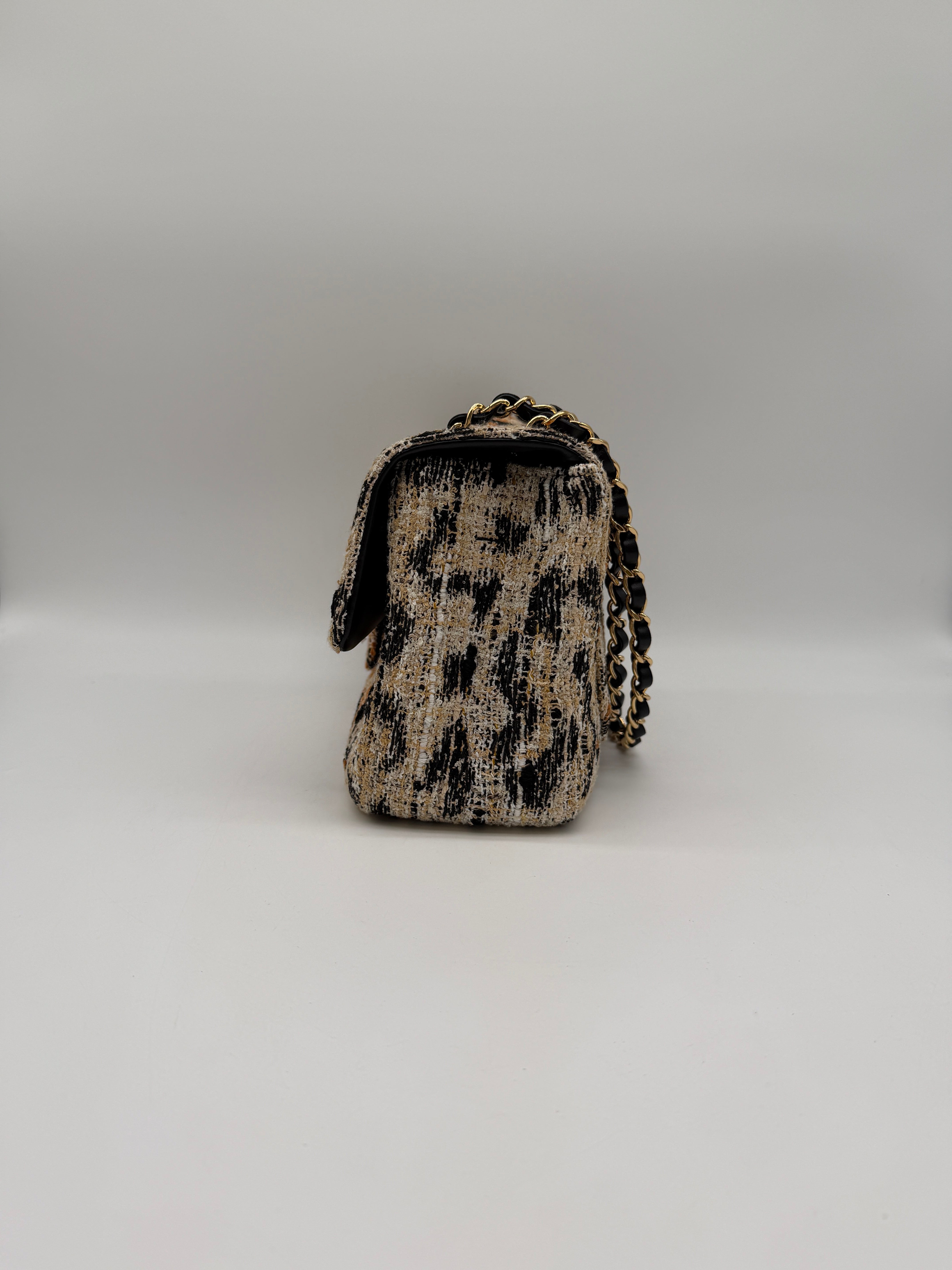 Chanel Maxi 32 Leopard Gold-Tone Metal