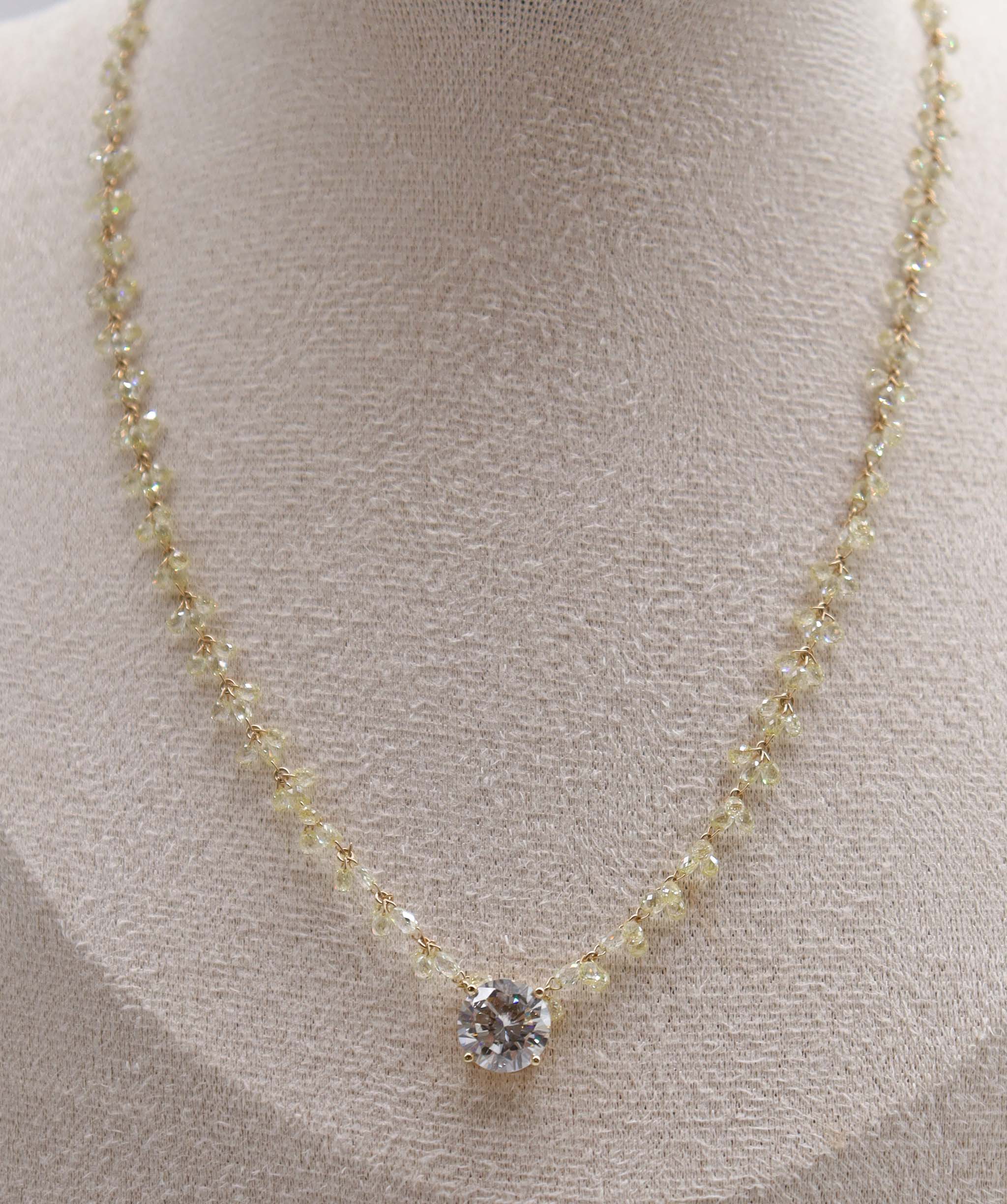 NECKLACE  GOLD WT 2.746 DIA WT  22.740  GEM WT 7.294 JR-NK84-A