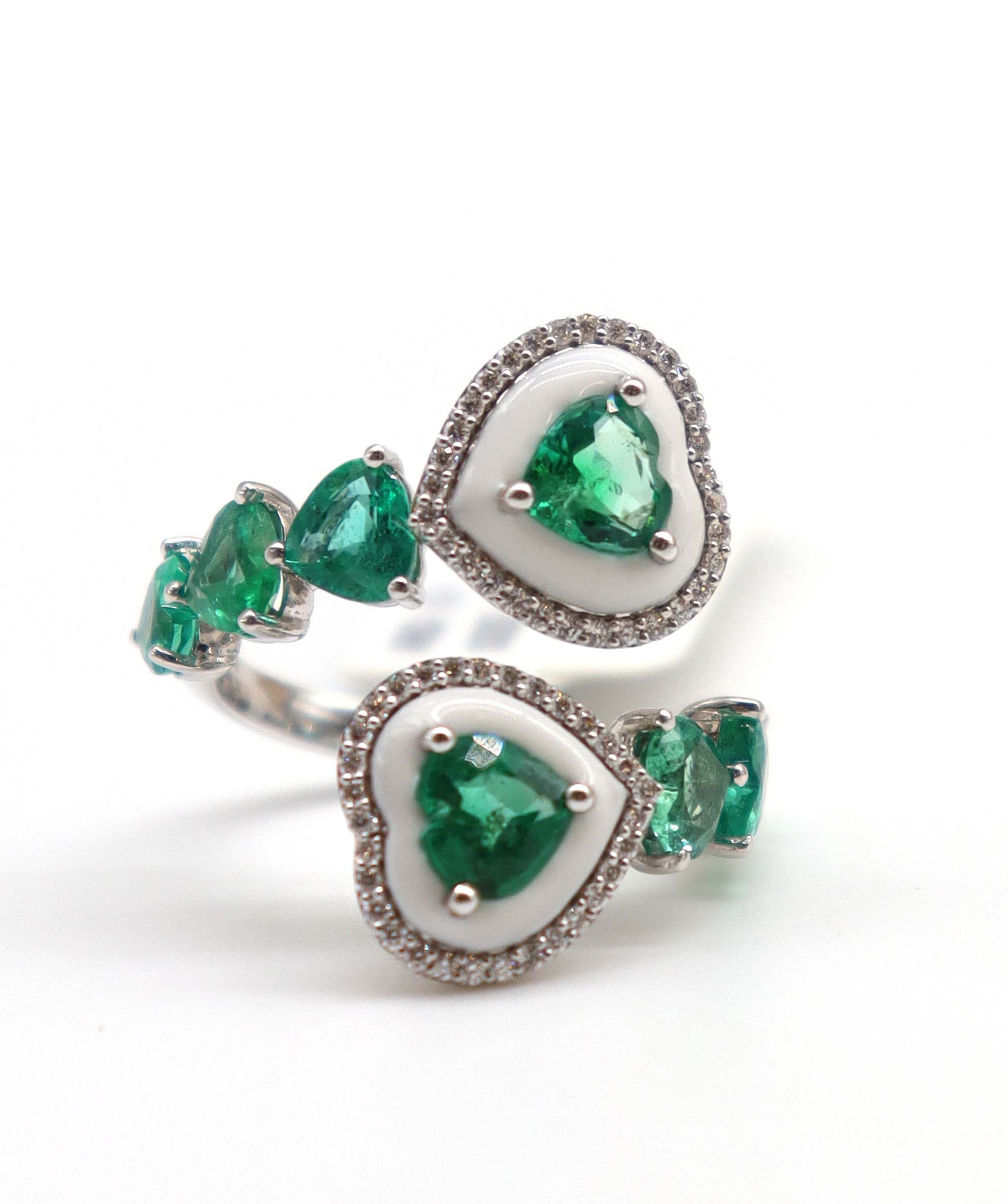 "RING  GOLD WT 5.848 DIA WT   0.200  CS WT  2.910   GEM WT 6.470 SIZE EU-50 R-Y44K