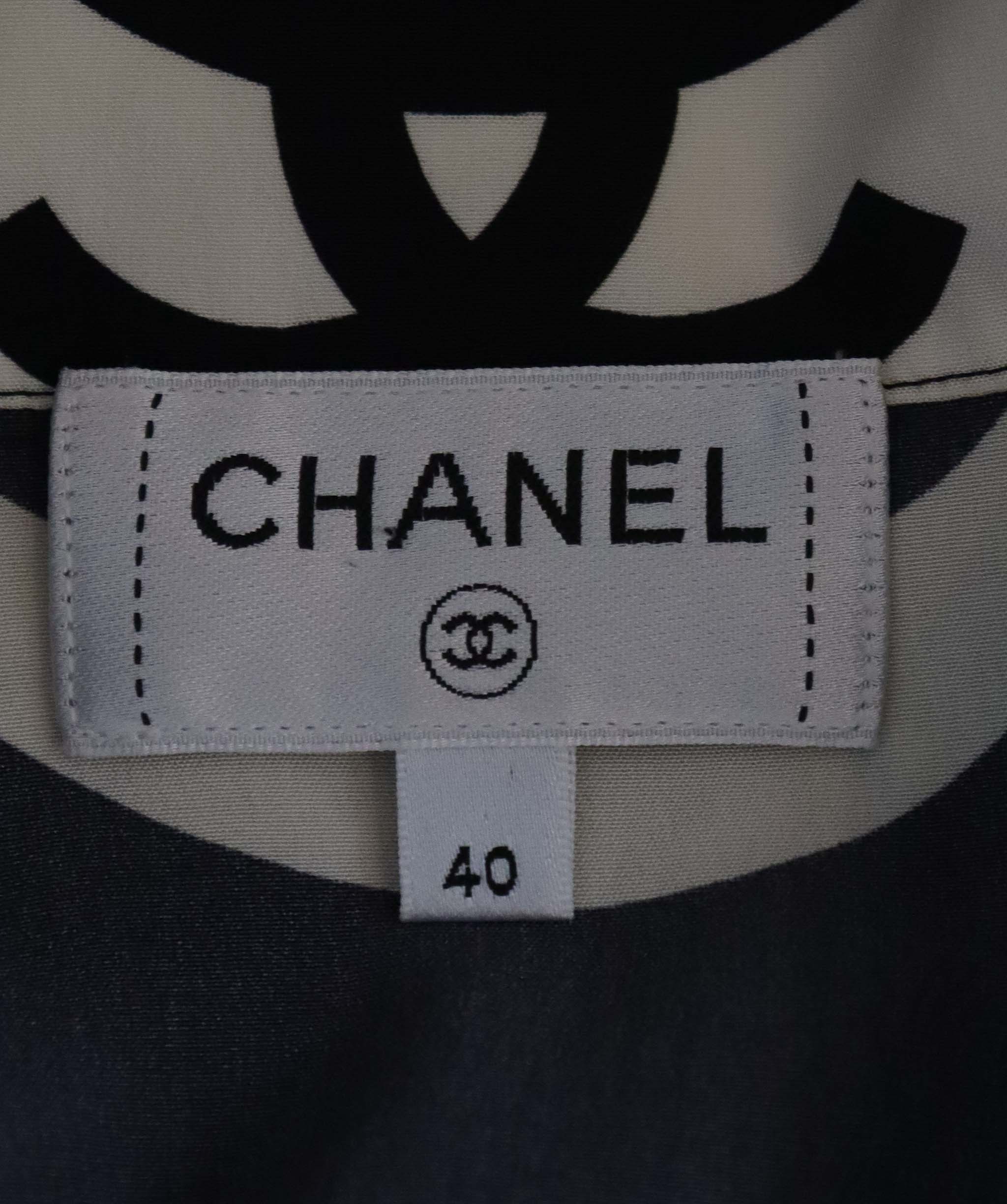 Chanel waver set Size 40 AGC3664