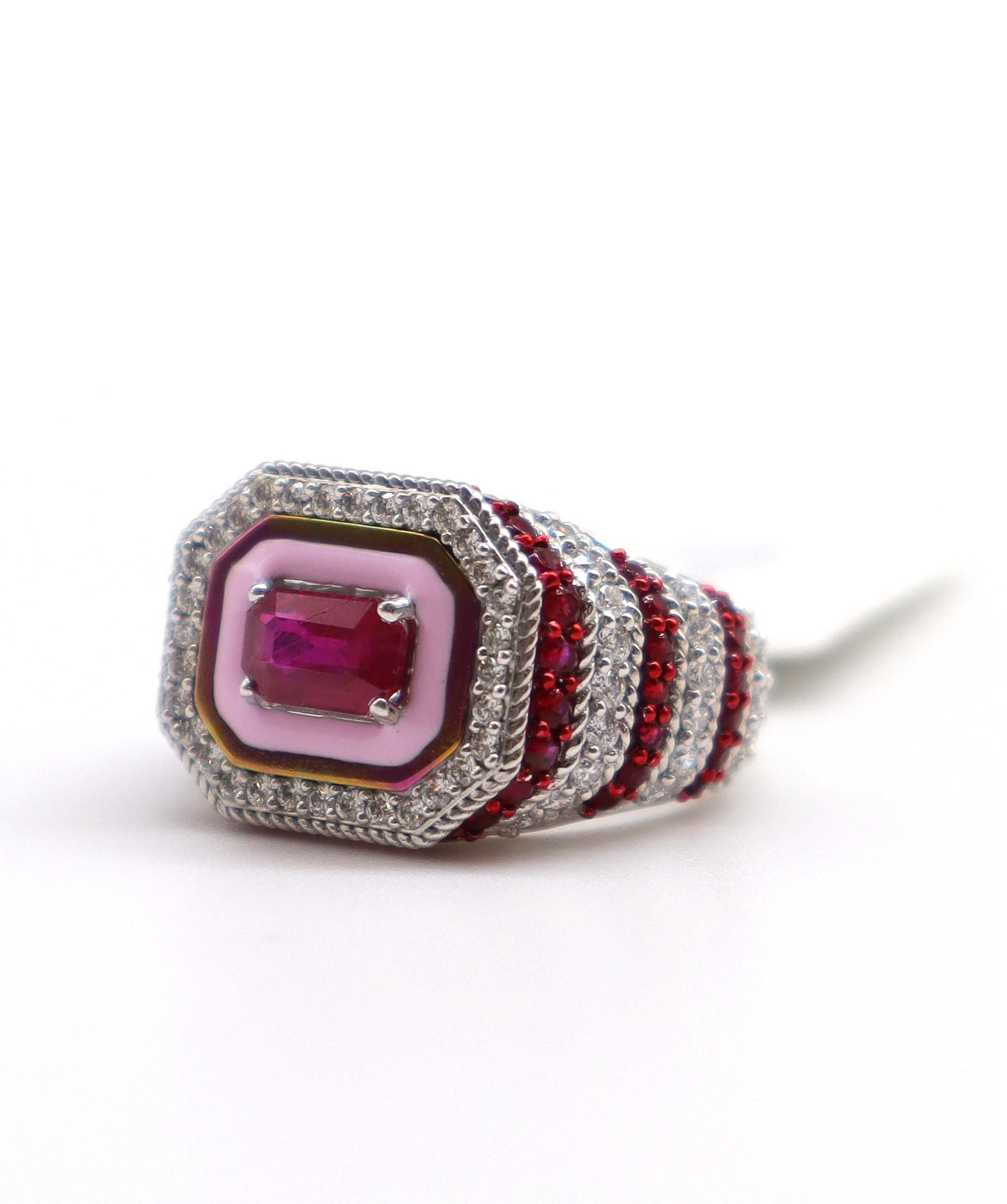 RING  GOLD WT 5.637 DIA WT  0.600 CS WT  1.520    GEM WT 6.061 SIZE EU-47 R-Y48G