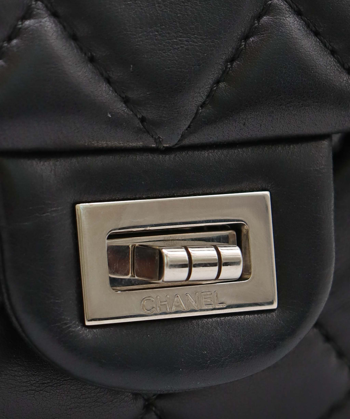 Chanel 2.55 Reissue Roll Clutch DXBS6744