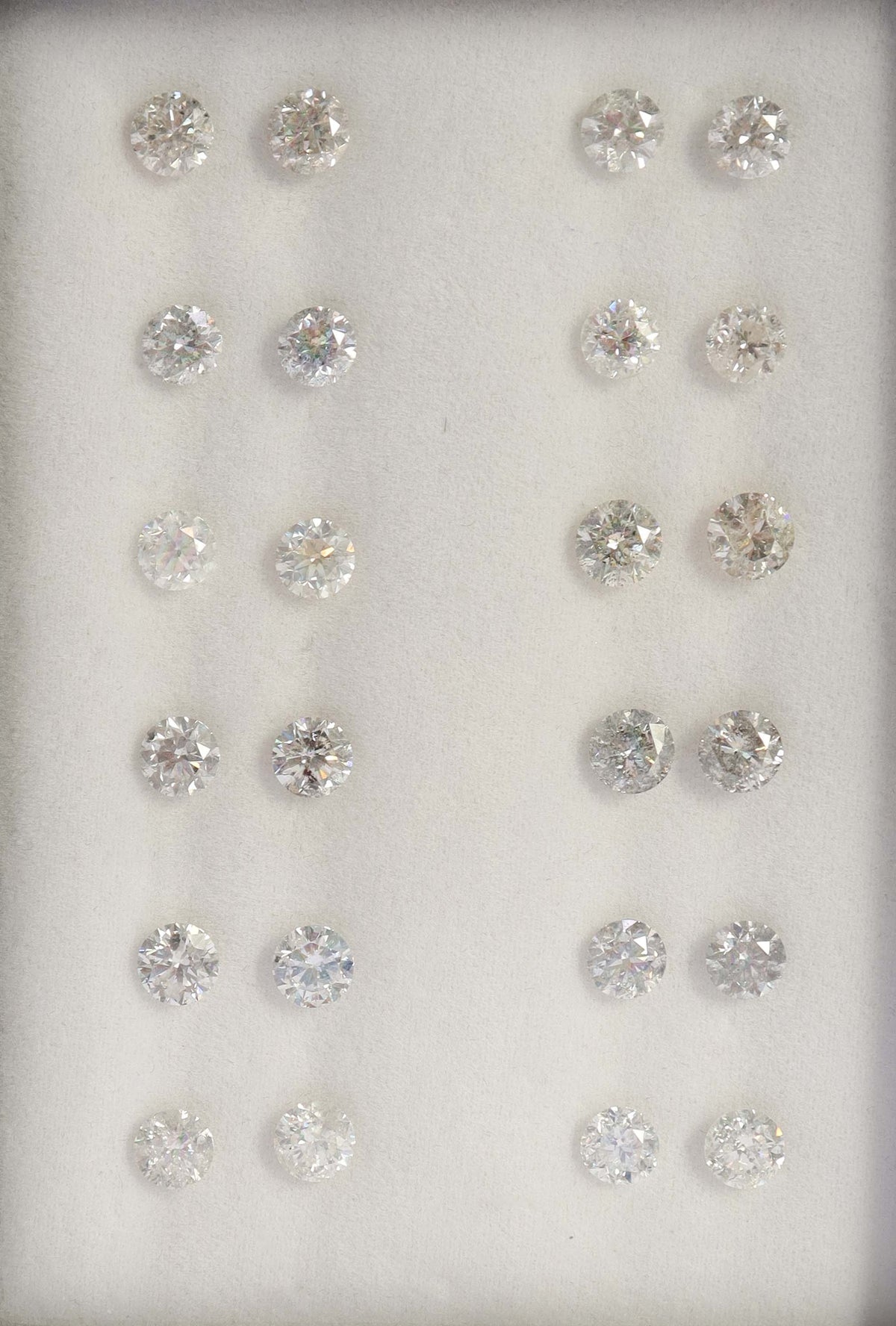 2ct Round Brillant Diamond  Pair DXBS6759