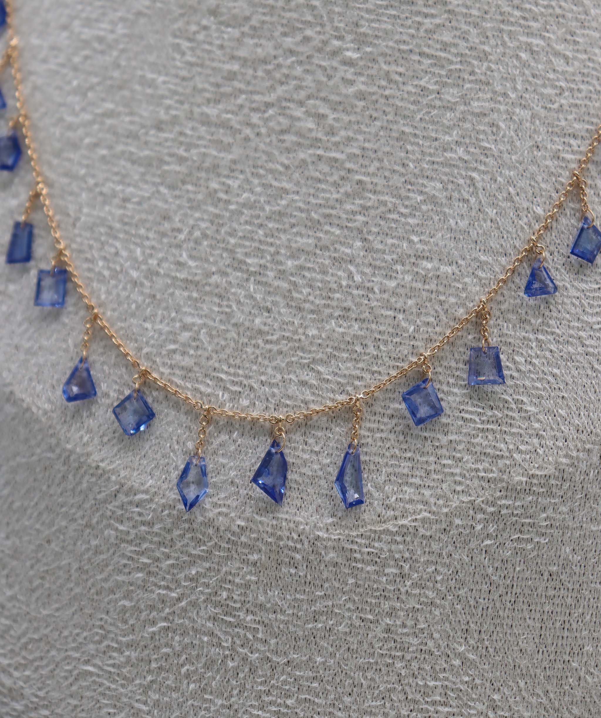 By Sabrina the royal guardian necklace TW-5.36ct Gold-2.79g 18" Blue sapphire C12975