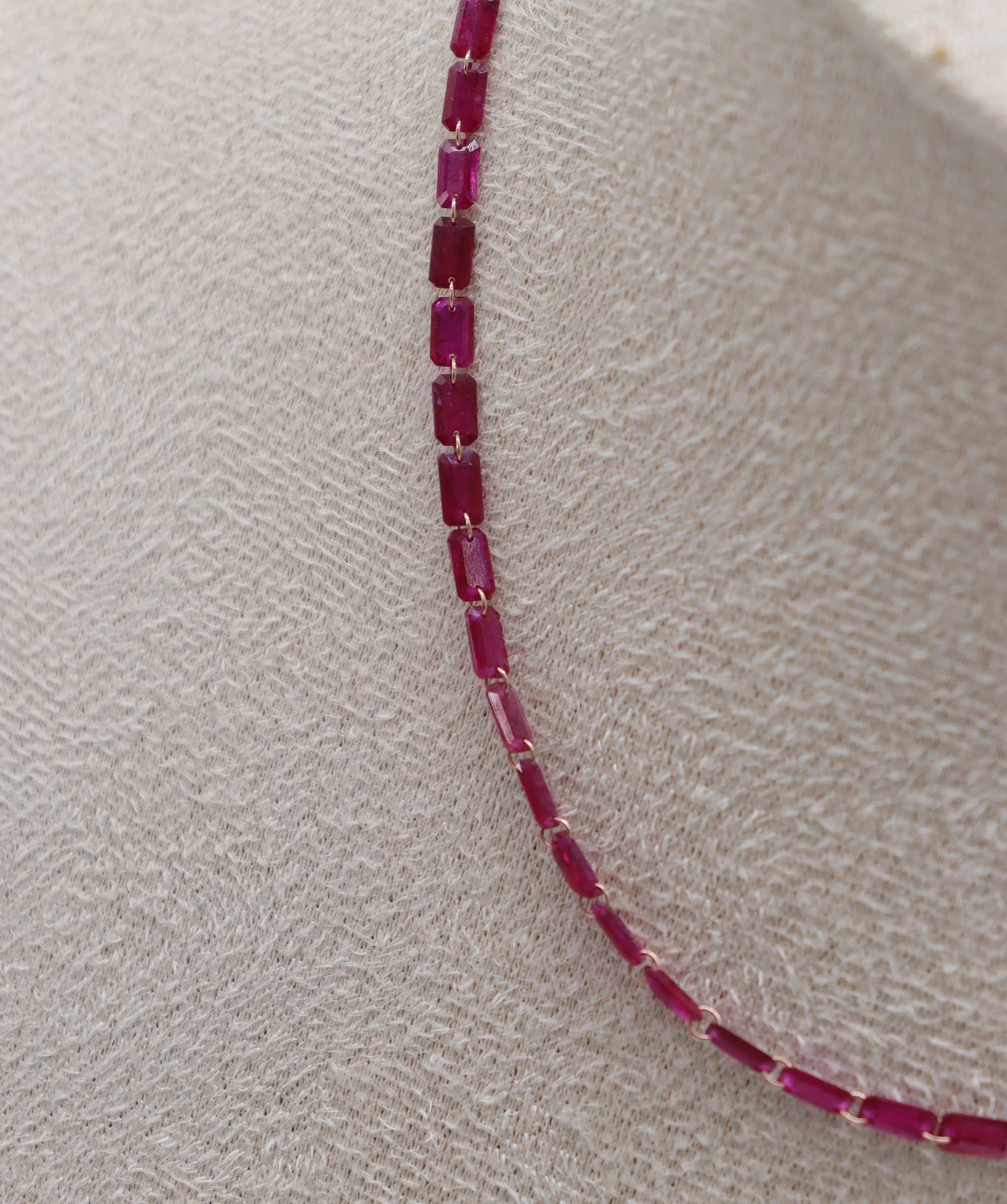 By Sabrina the princess Ruby necklace TW-9.63ct Gold-1.91g 18" Ruby C12977
