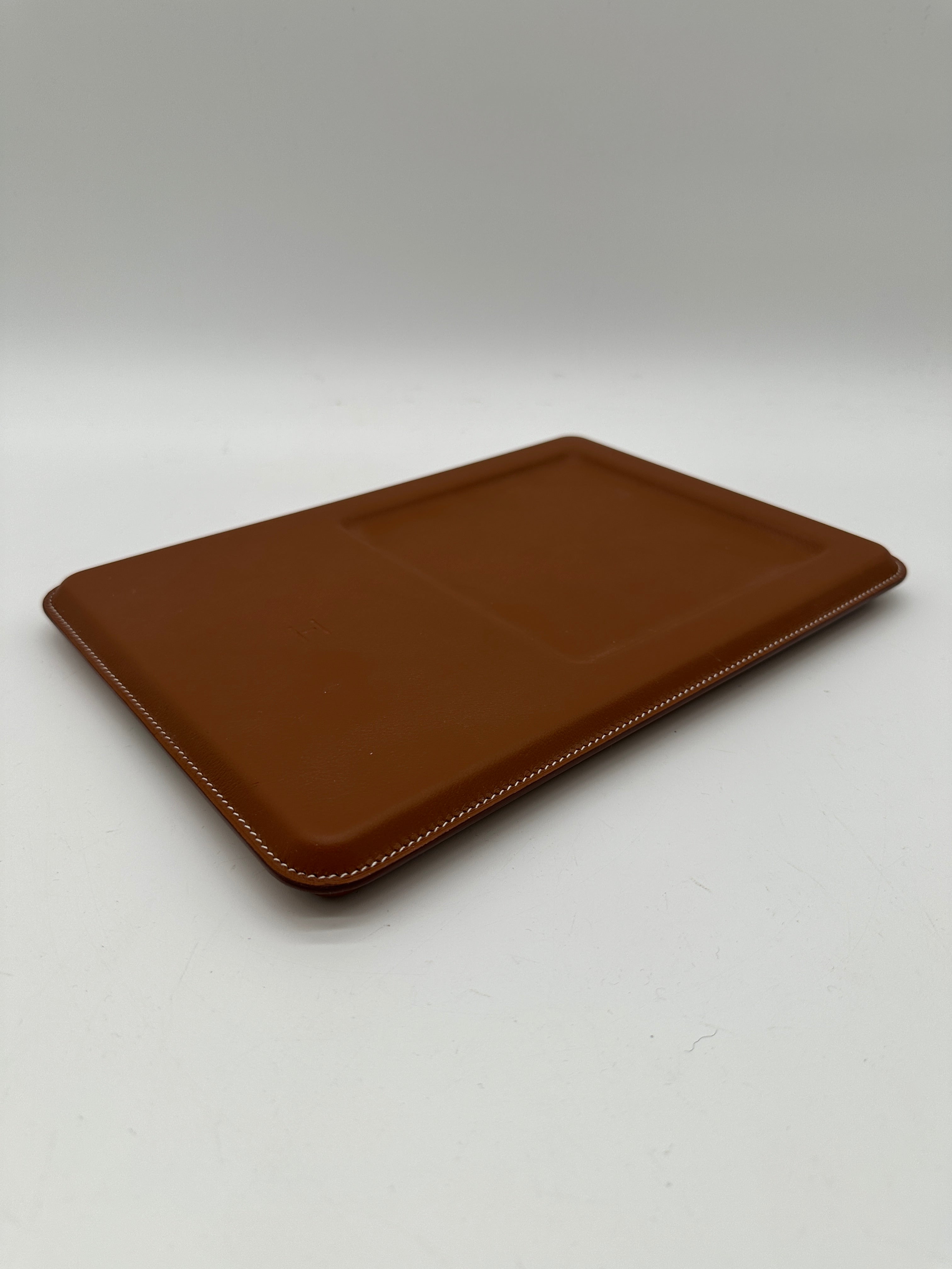 Hermès Volt'H Wireless Charging Change Tray Fauve