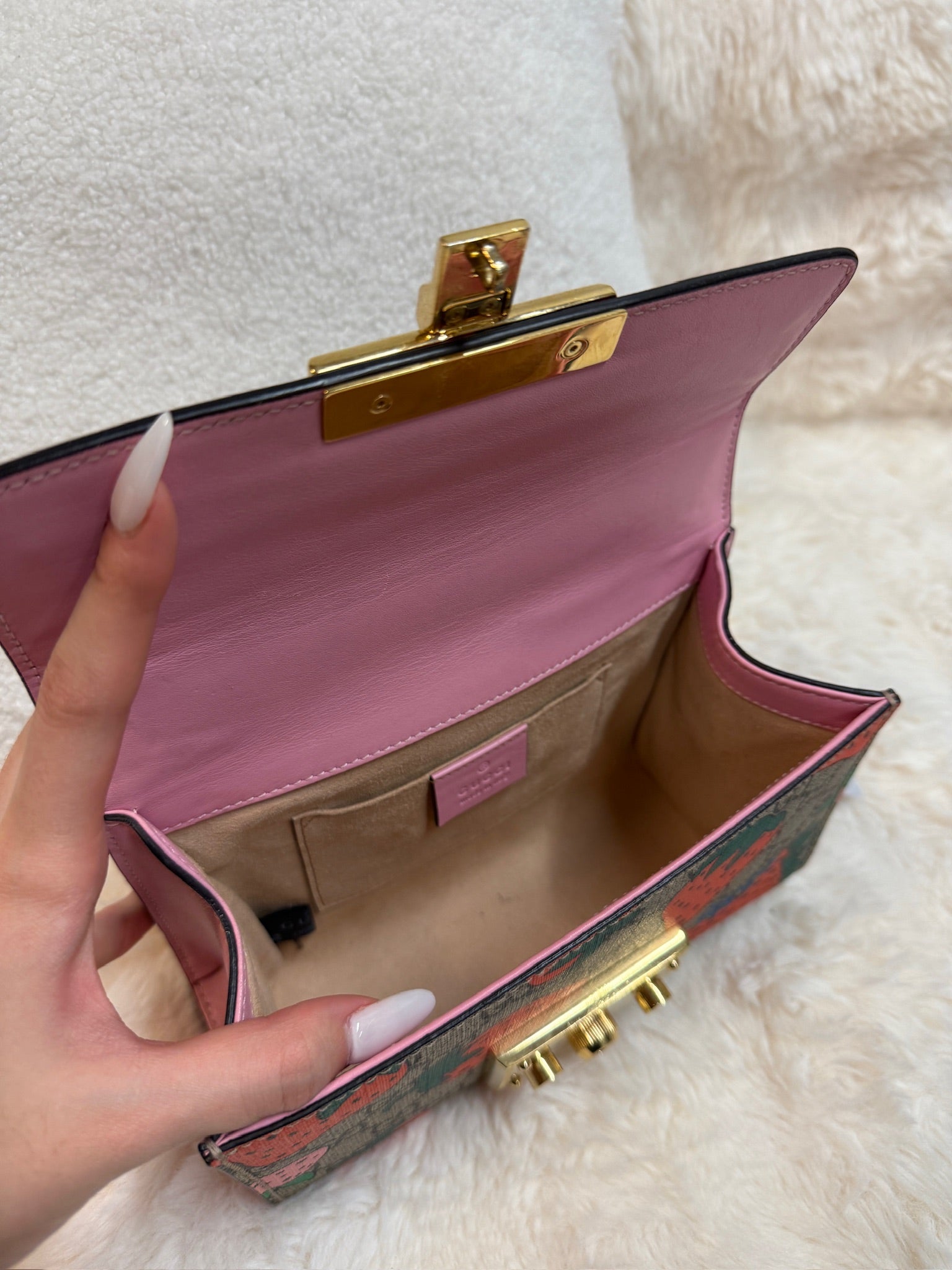 Gucci Padlock GG Strawberry Chain Bag