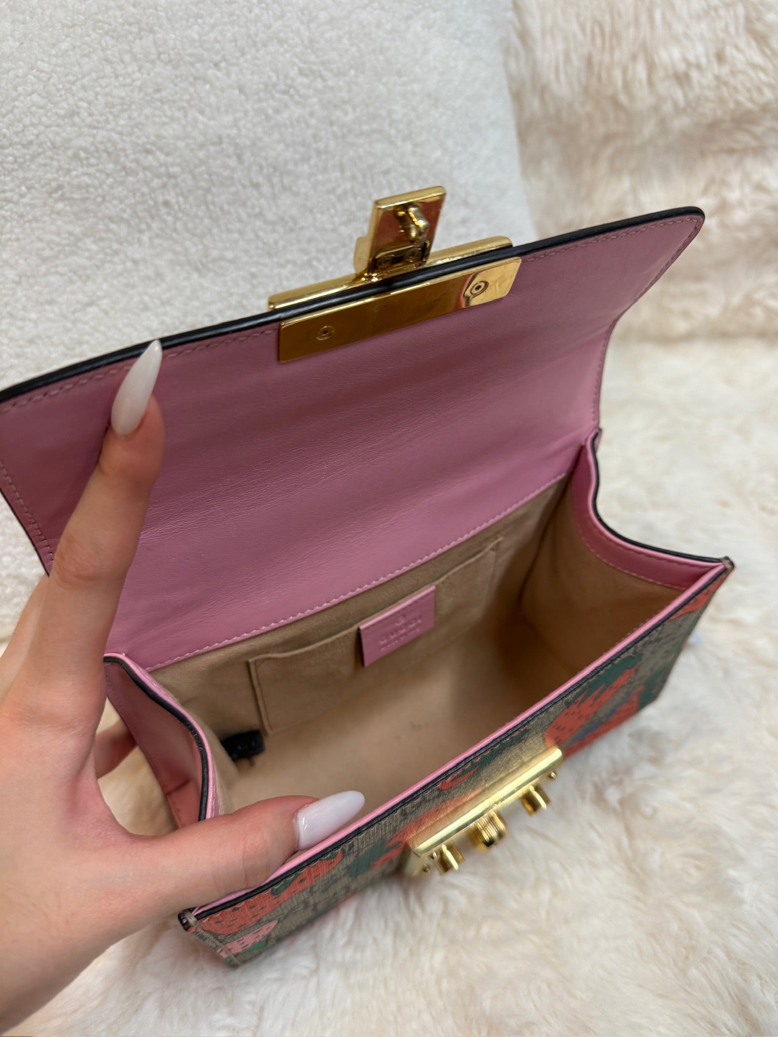 Gucci Padlock GG Strawberry Chain Bag