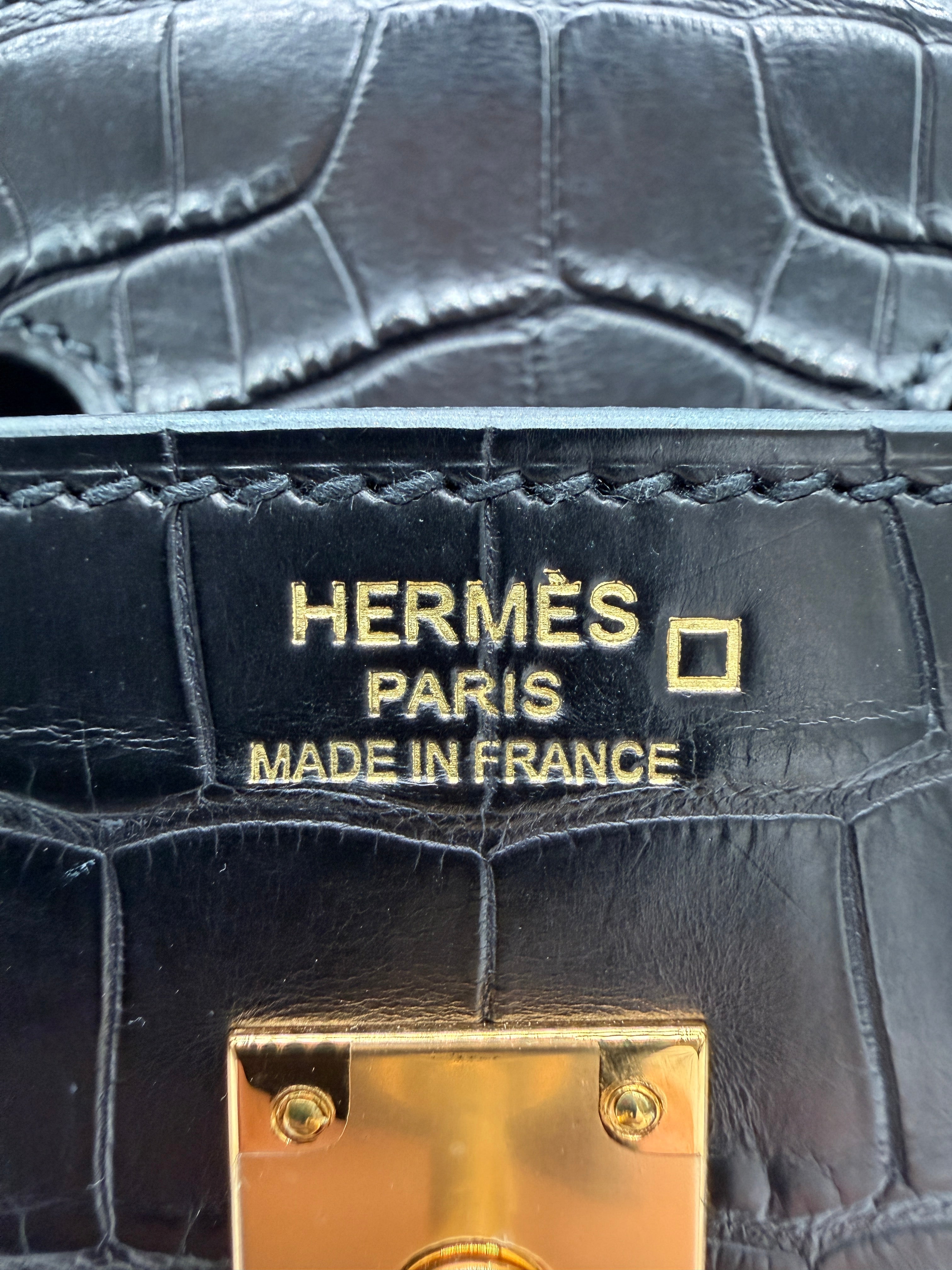 Hermès Birkin 25 Black Matt Alligator Noir Gold Hardware