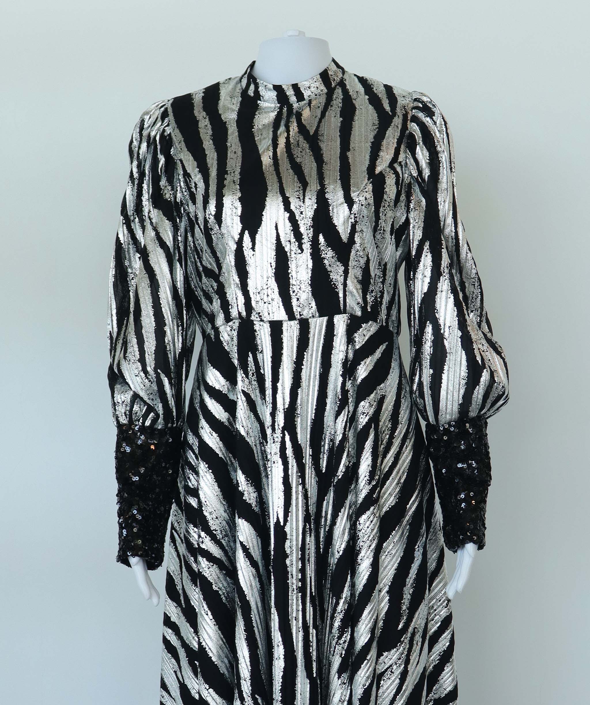 DIANA ZEBRA DRESS WITH BELT SIZE M ASC7109