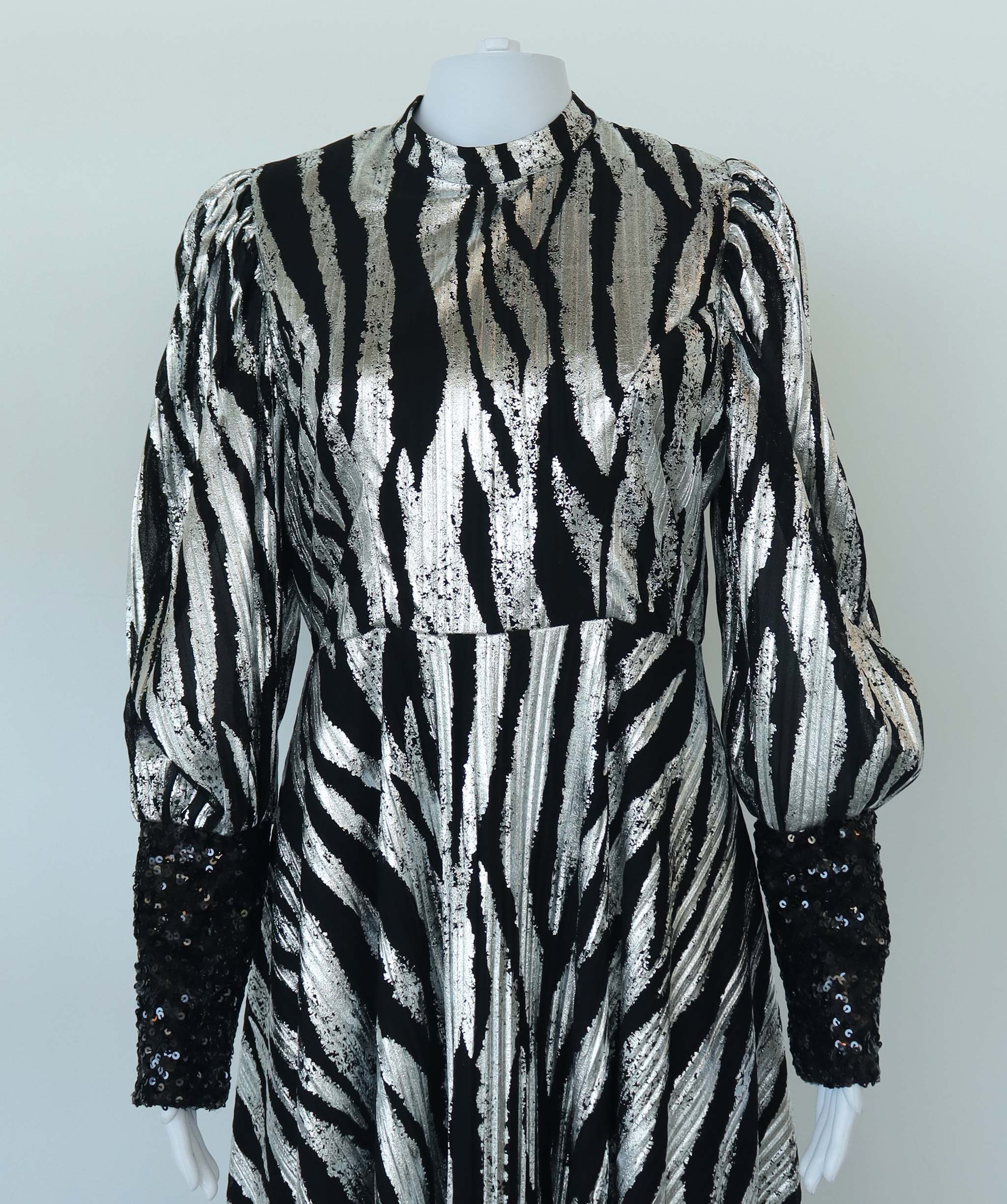 DIANA ZEBRA DRESS WITH BELT SIZE M ASC7109