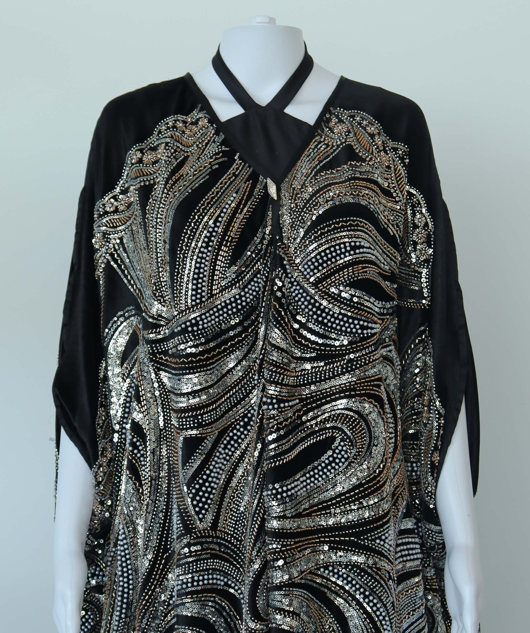 EMPRESS KAFTAN VELVET BLACK/SILVER SIZE OS ASC7071