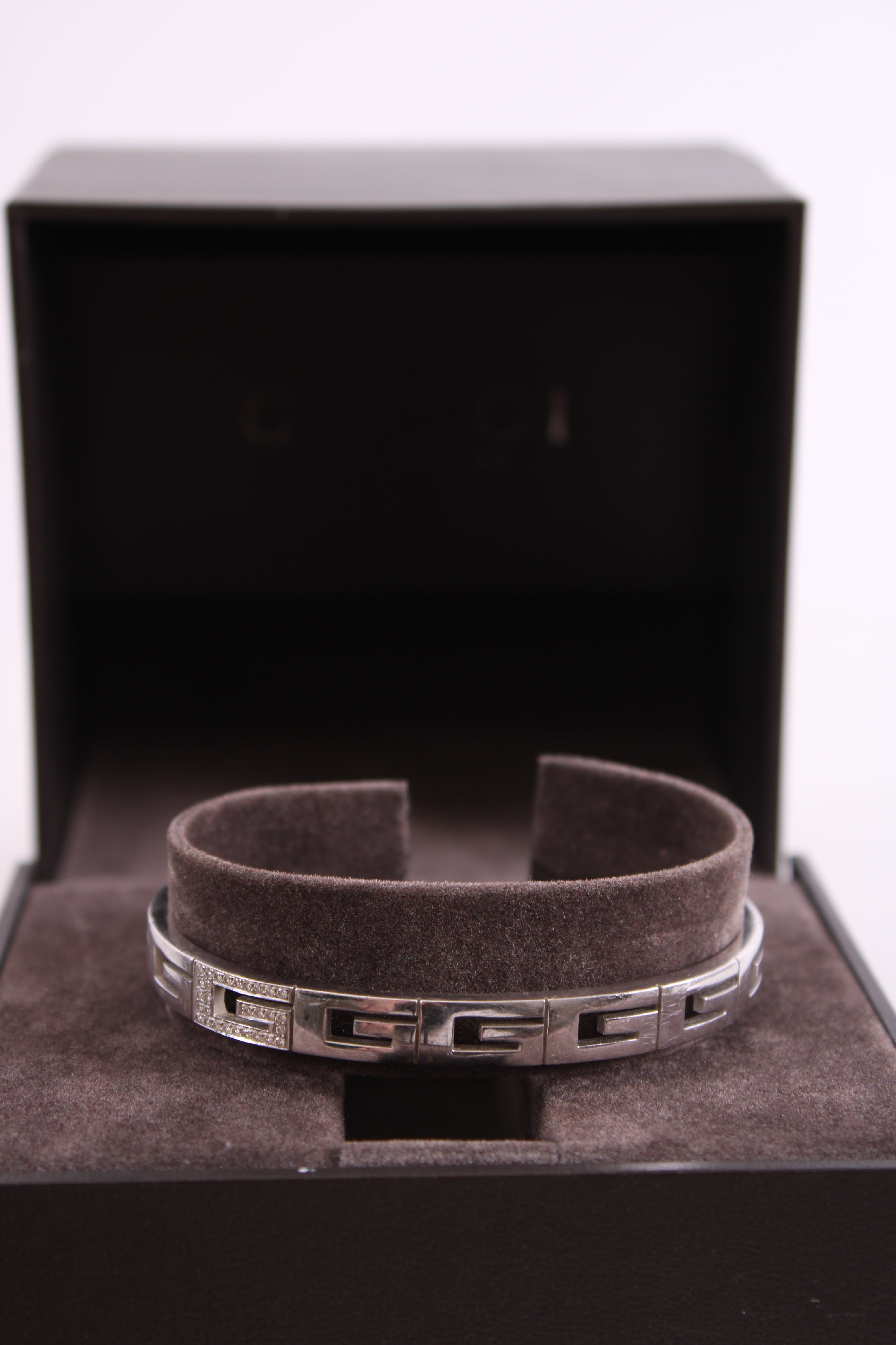 Gucci Bangle 18K White Gold 18