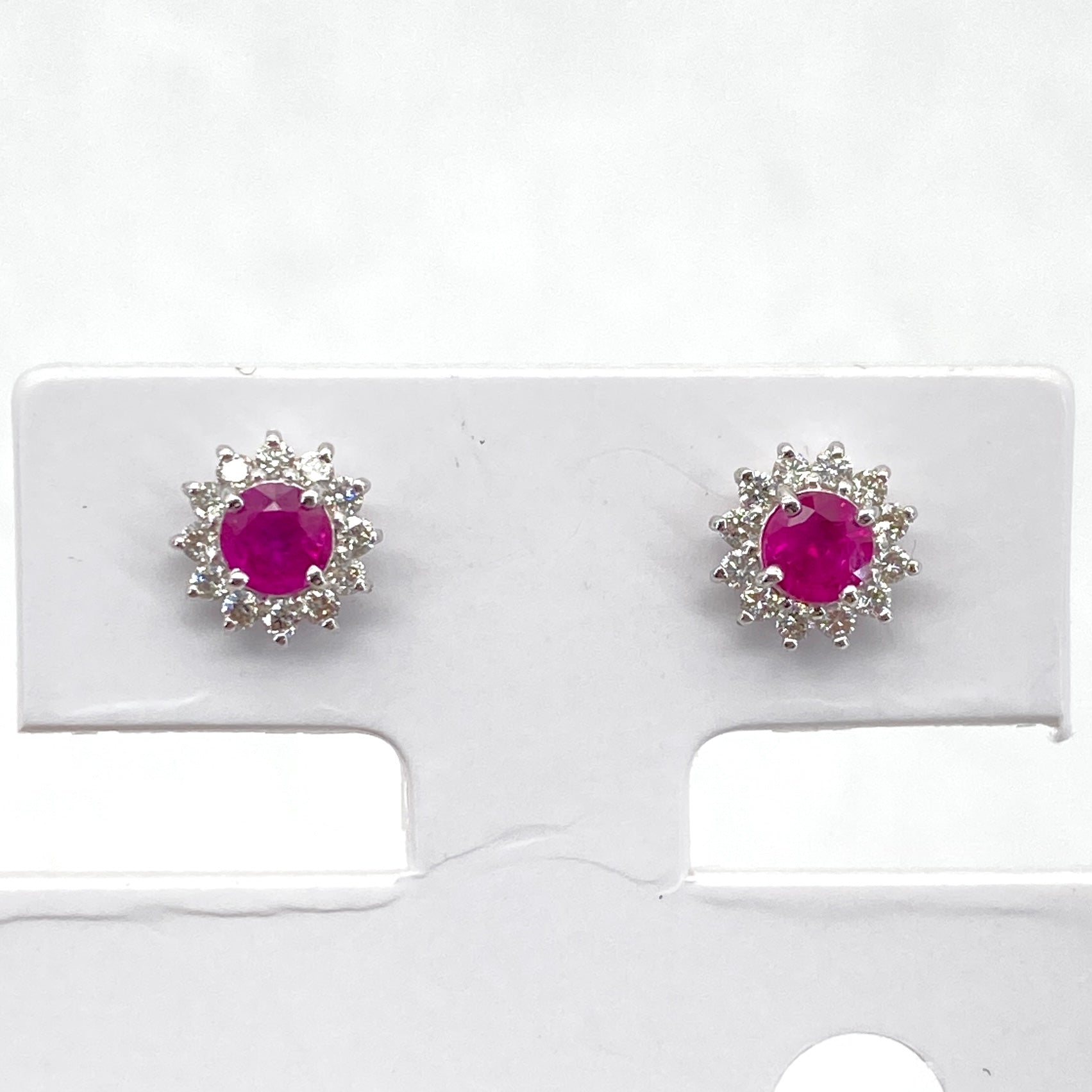 49145 K18WG ruby earrings R0.15*2 D0.07*2 0.9g