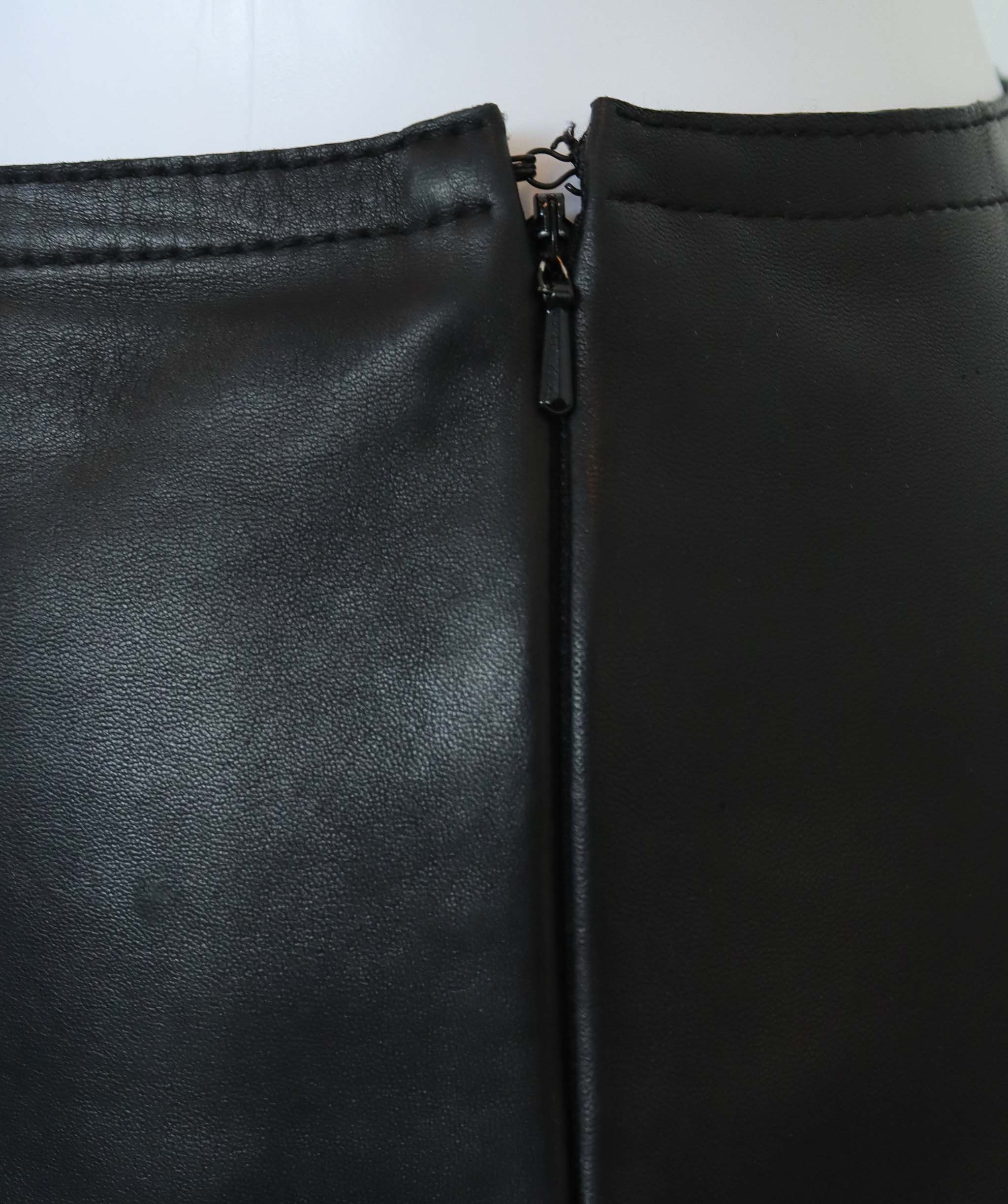 ALEXANDER MCQUEEN LEATHER SKIRT BLACK SIZE 38 ASC7259